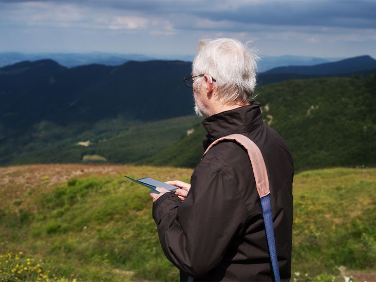 כיצד מכשירי שמיעה יכולים להפחית את הסיכון לדמנציה ולעזור לאנשים לחיות זמן רב יותר