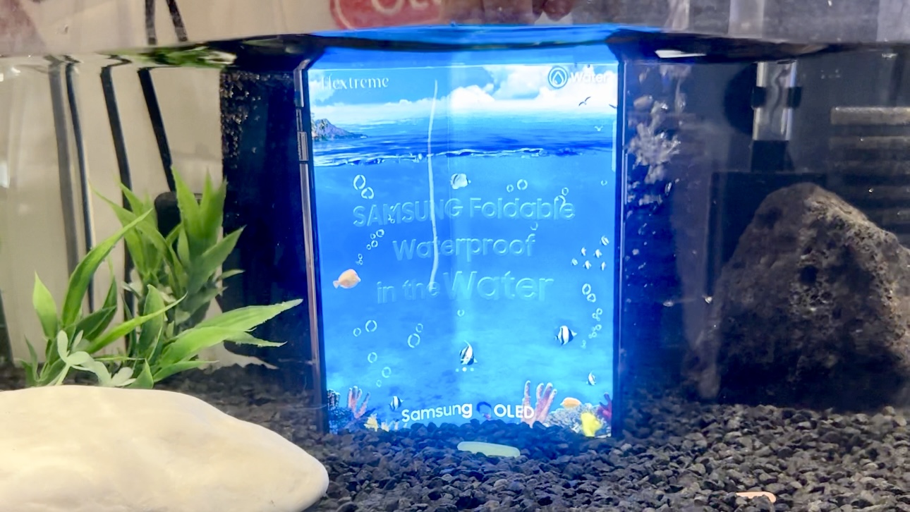 בדיקת עמיד למים של Samsung Display