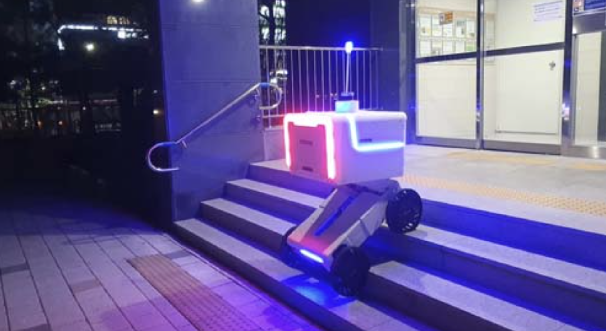 ה-MOBINN יכול לעלות ולרדת במדרגות