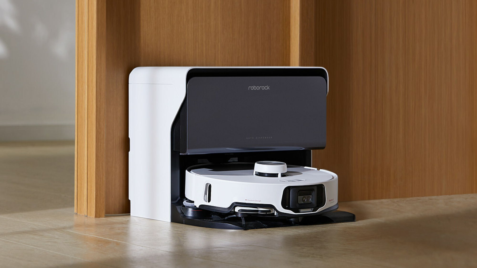 Roborock S8 MaxV Ultra בסלון