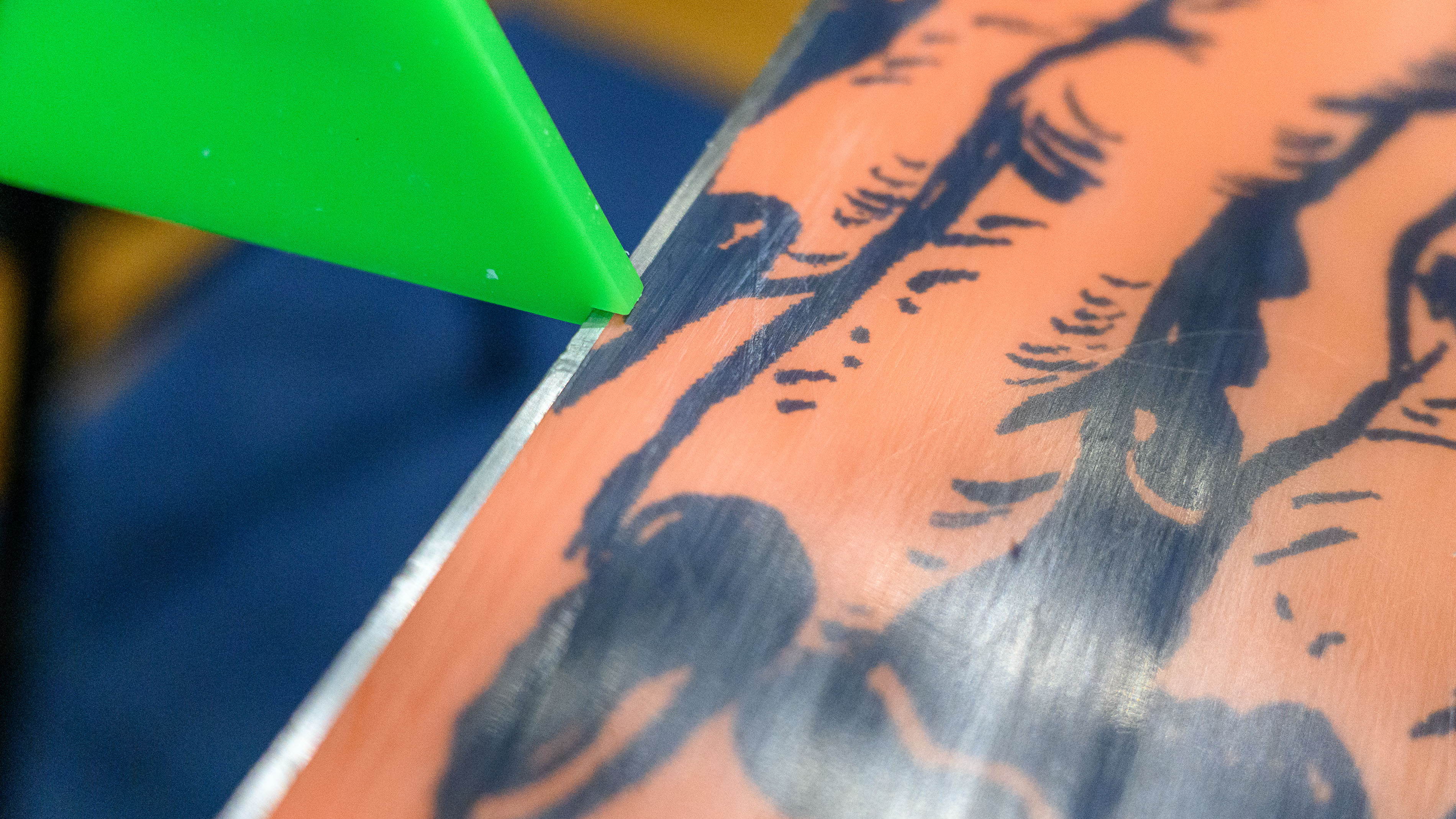 איך לעשות שעווה על סנובורד בבית.