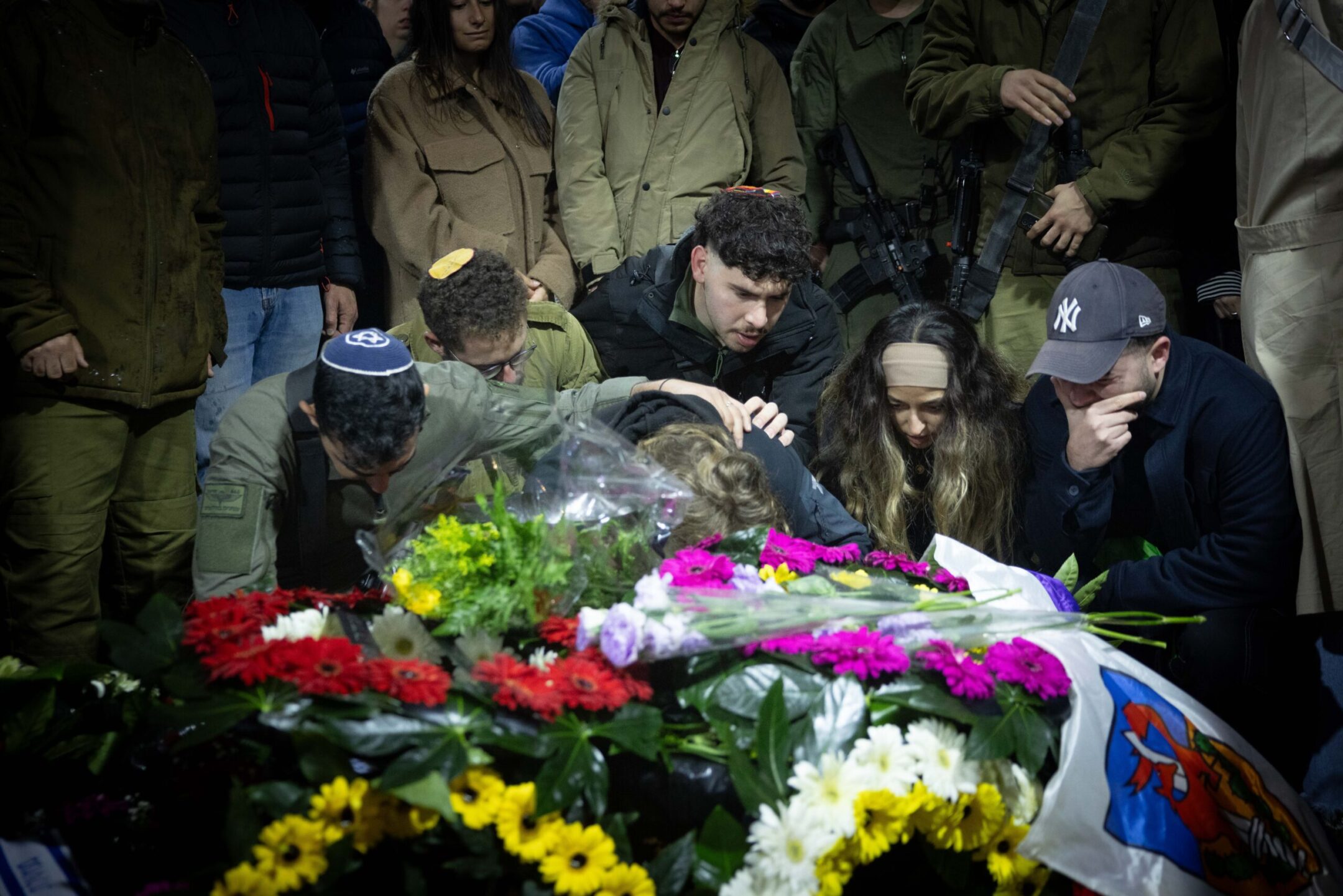 24 חיילי צה"ל נהרגו ביום הקטלני ביותר של ישראל מאז ה-7 באוקטובר, על רקע ויכוח גובר בשאלה האם ניתן לנצח במלחמה