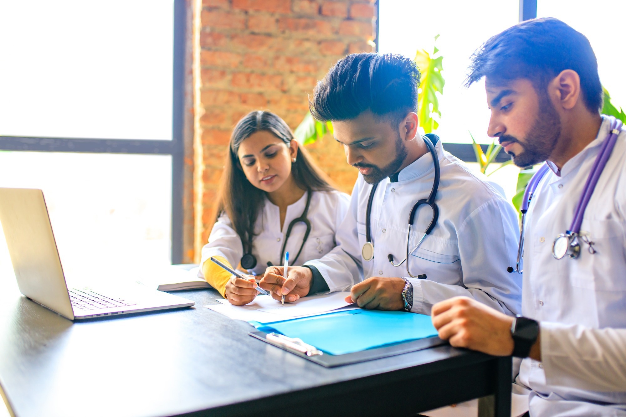 Study: Which educational messengers do medical students prefer for receiving healthinformation? Development and psychometrics of using health messengers questionnaire. Image Credit: yurakrasil/Shutterstock.com