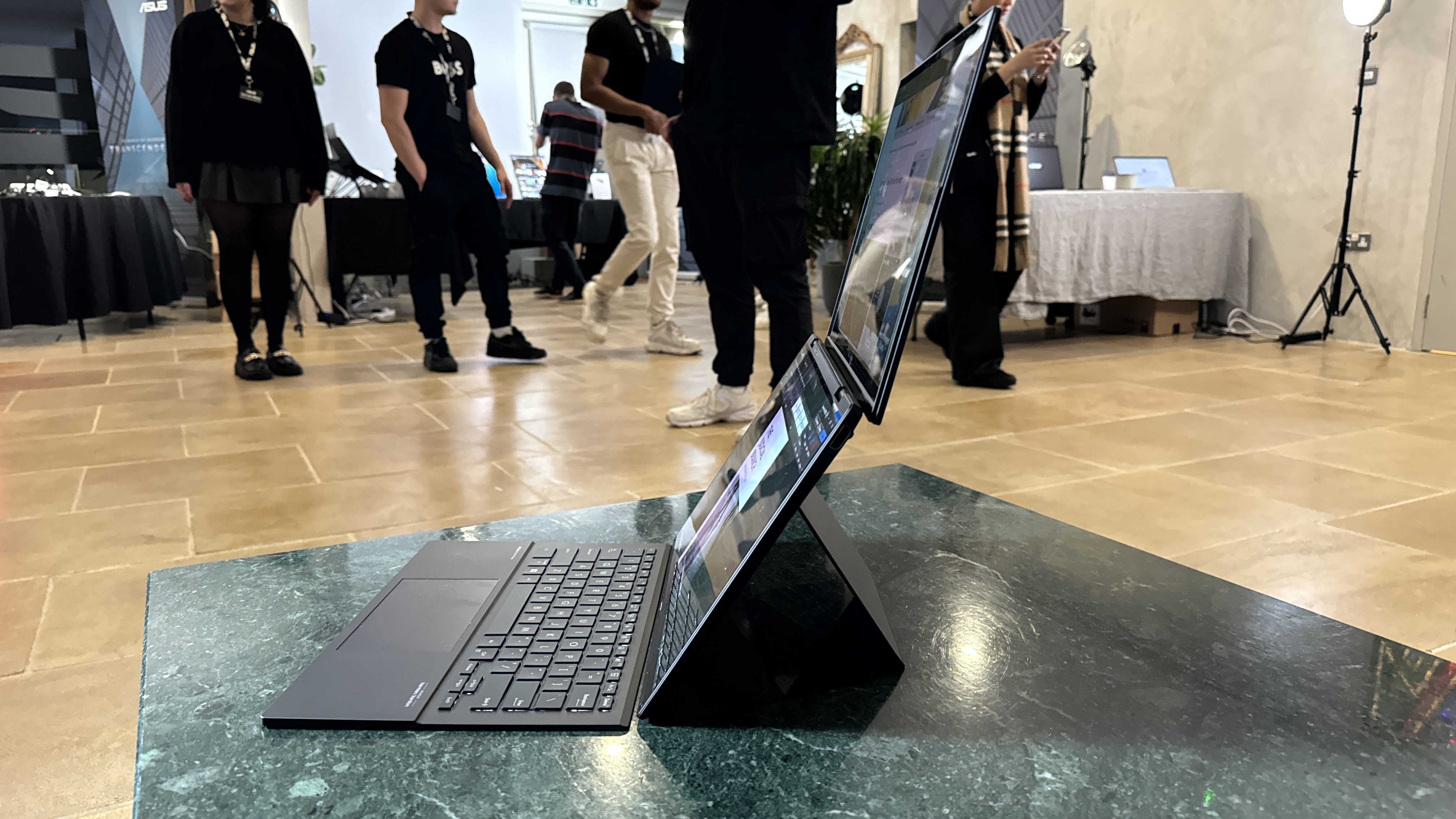 Asus Zenbook Duo (2024)