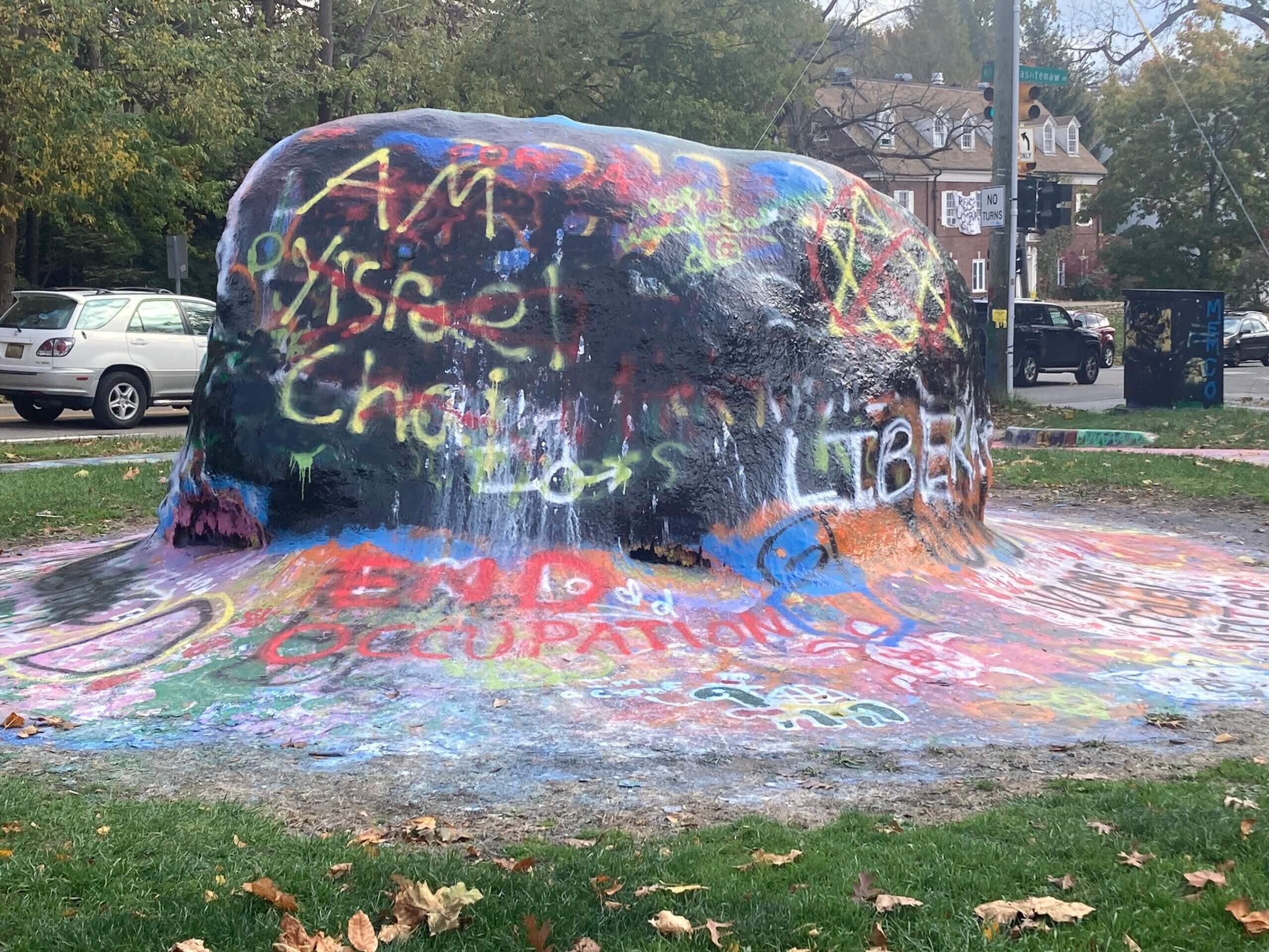 סקר: שלושה מכל חמישה אמריקאים חושבים שיהודים צפויים להתמודד עם בריונות ציבורית