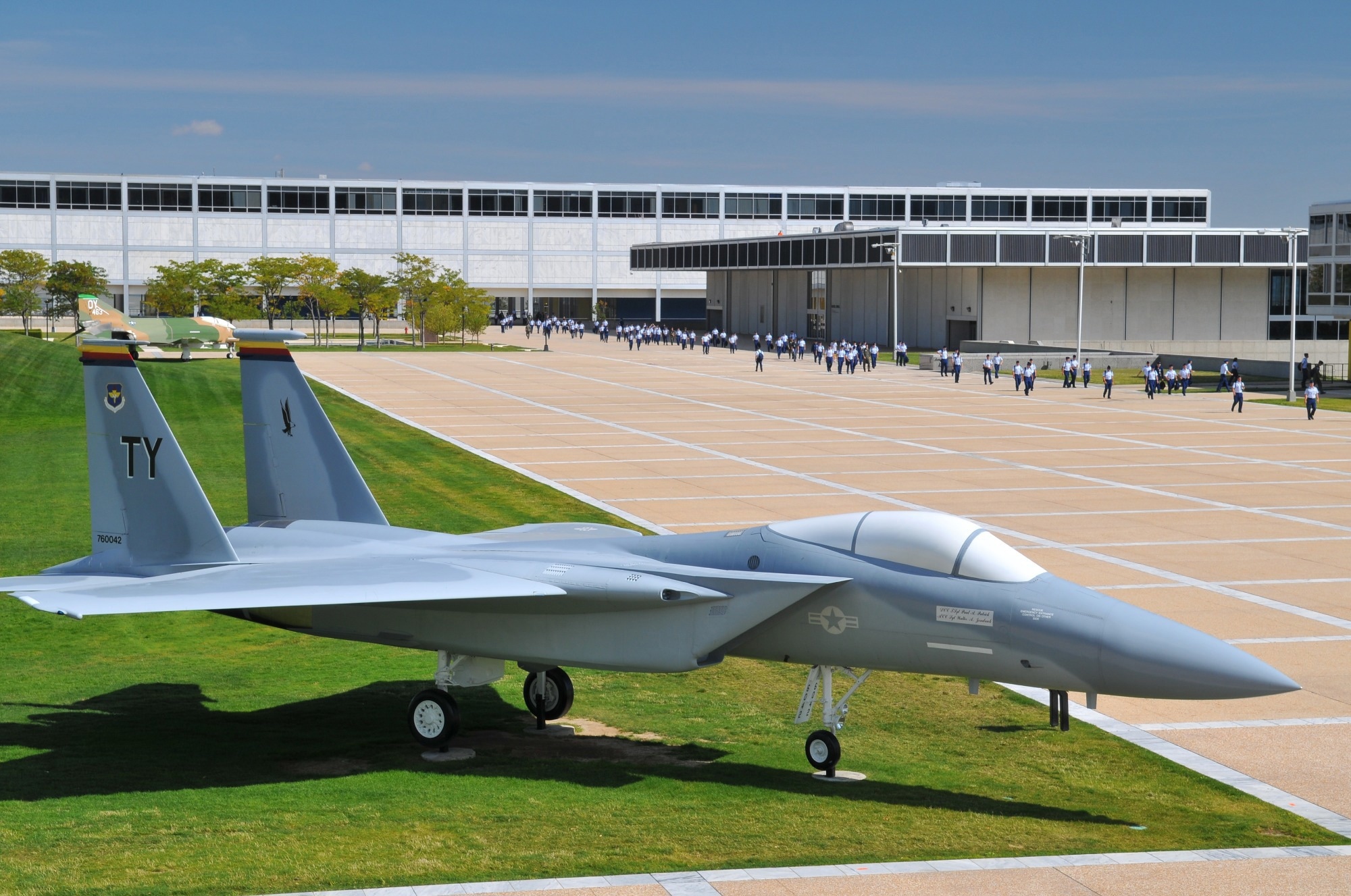 Study: Physical strength, body composition, and G-test results of air force cadets based on nutrition knowledge differences. Image Credit: John Hoffman/Shutterstock.com