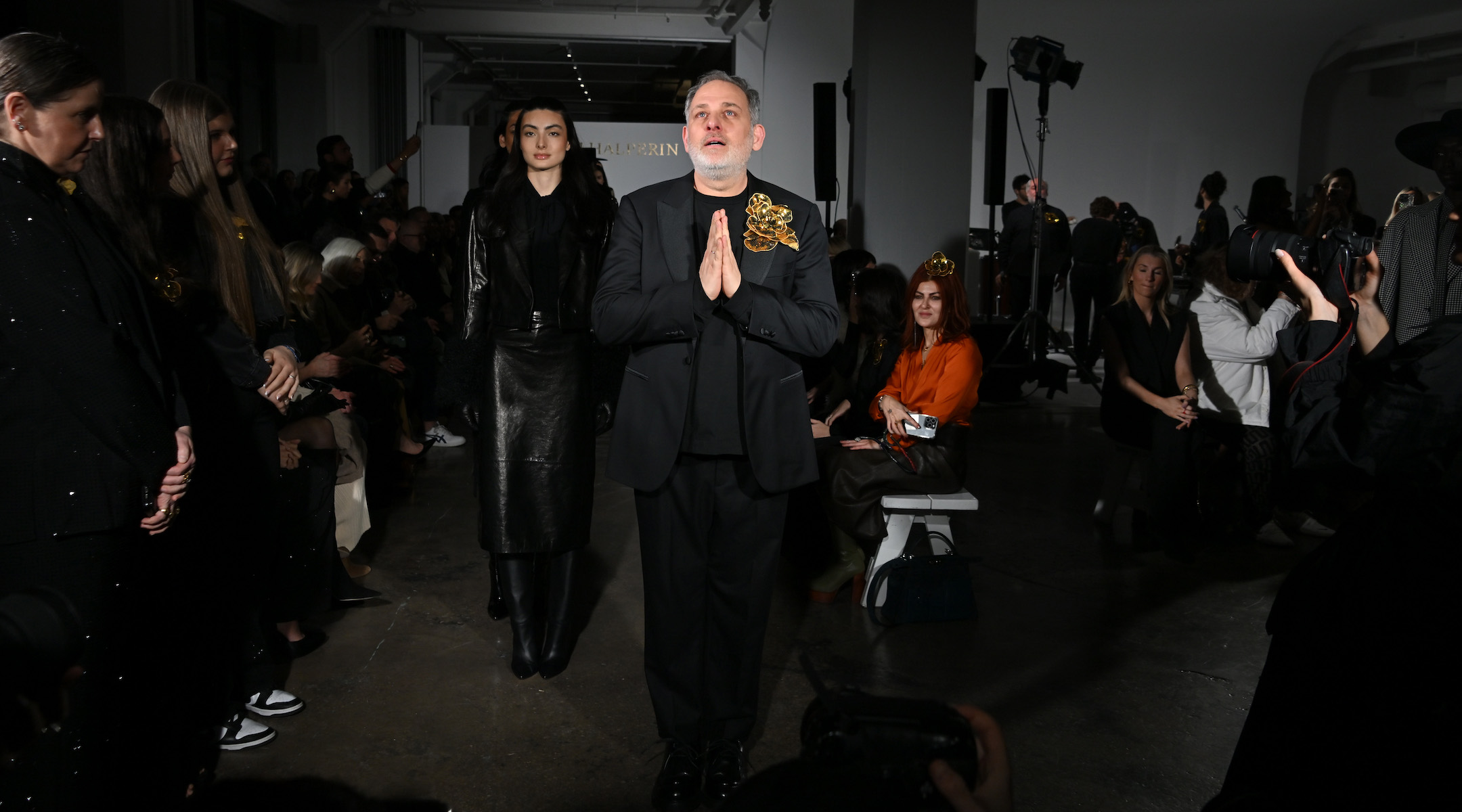 המעצב הישראלי הזה סגר את תצוגת שבוע האופנה שלו בניו יורק עם ההמנון הלאומי של ישראל