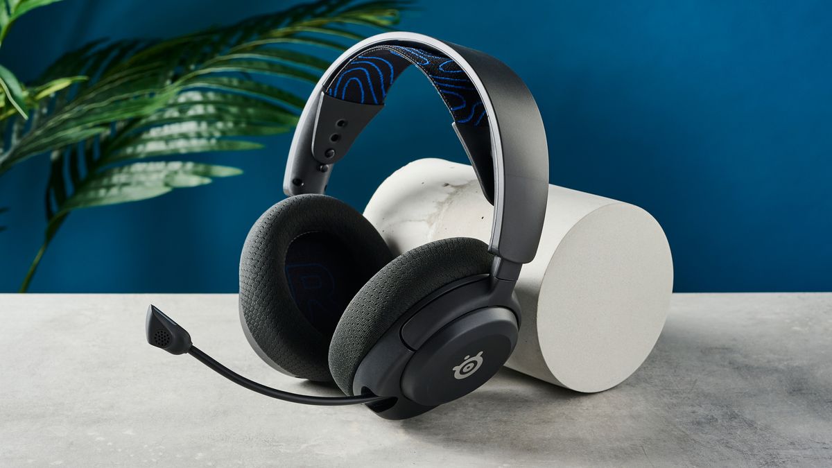 סקירת SteelSeries Arctis Nova 5: אוזניות אלה פשוט חוללו מהפכה בחוויית המשחק שלי מאת Nikita Achanta שפורסמה ב-14 במאי 24. SteelSeries Arctis Nova 5 היא אוזניות גיימינג אלחוטיות מרשימות, נוחות במיוחד, מתהדרות באיכות צליל מדהימה, והיא יוקרה במחיר סביר במיטבה.