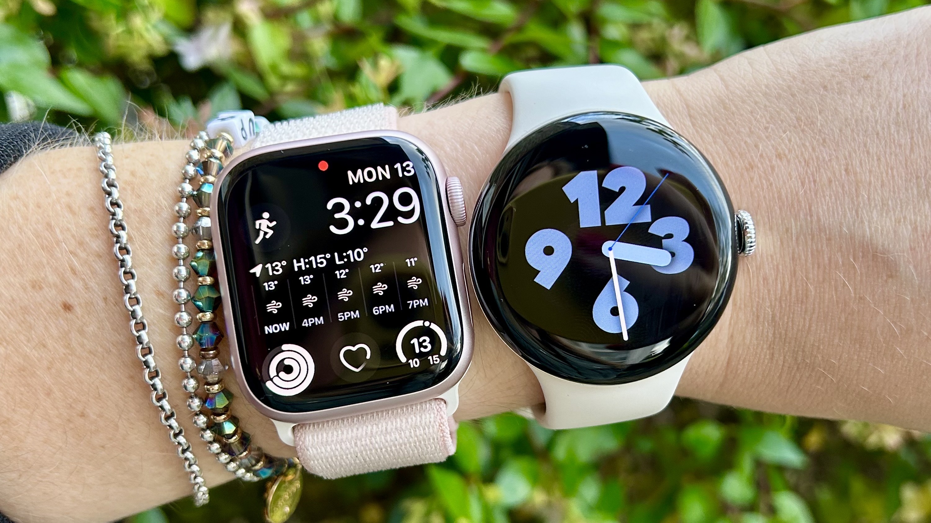 תמונה של Apple Watch 9 ו-Google Pixel Watch 2