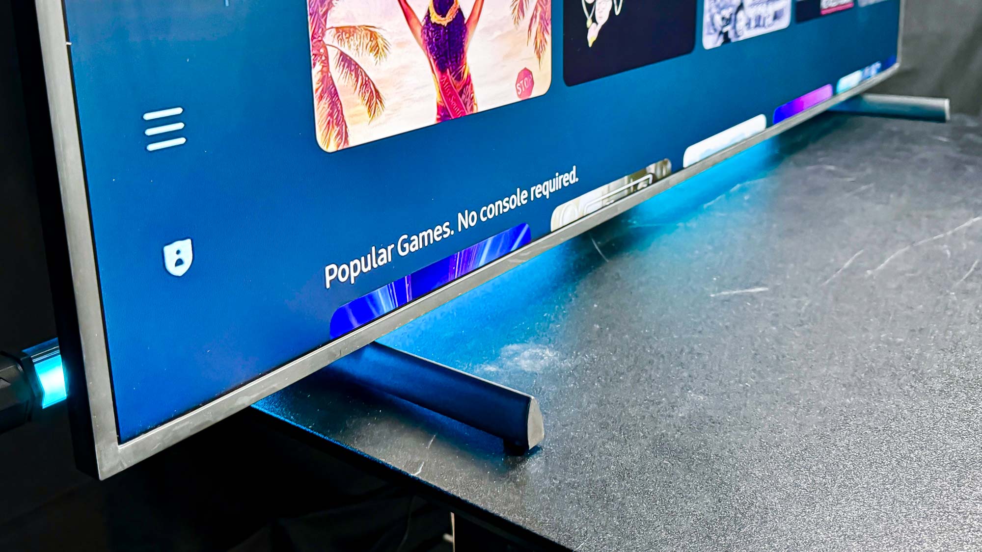 Samsung The Frame TV בסלון