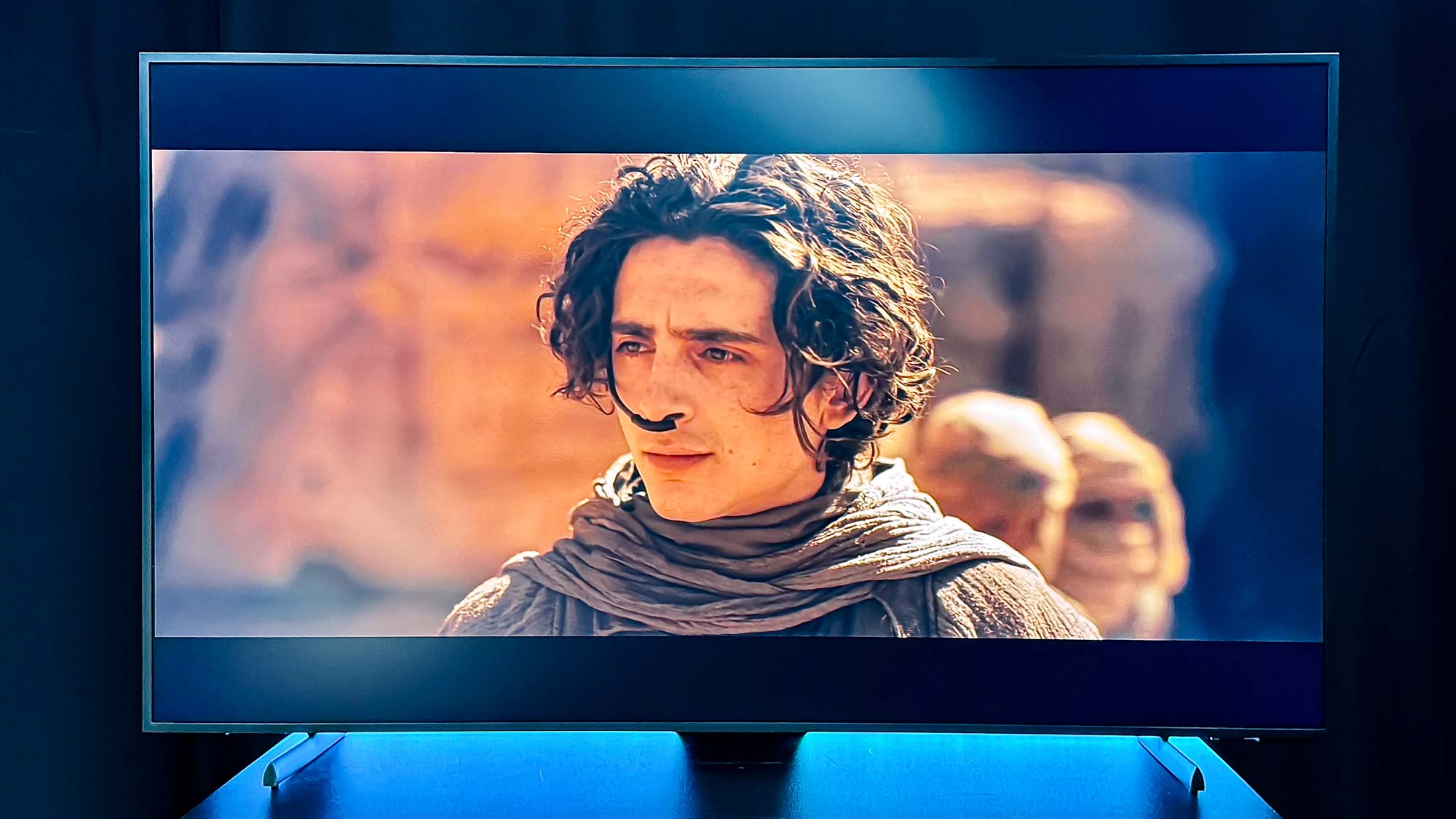 Samsung The Frame TV בסלון