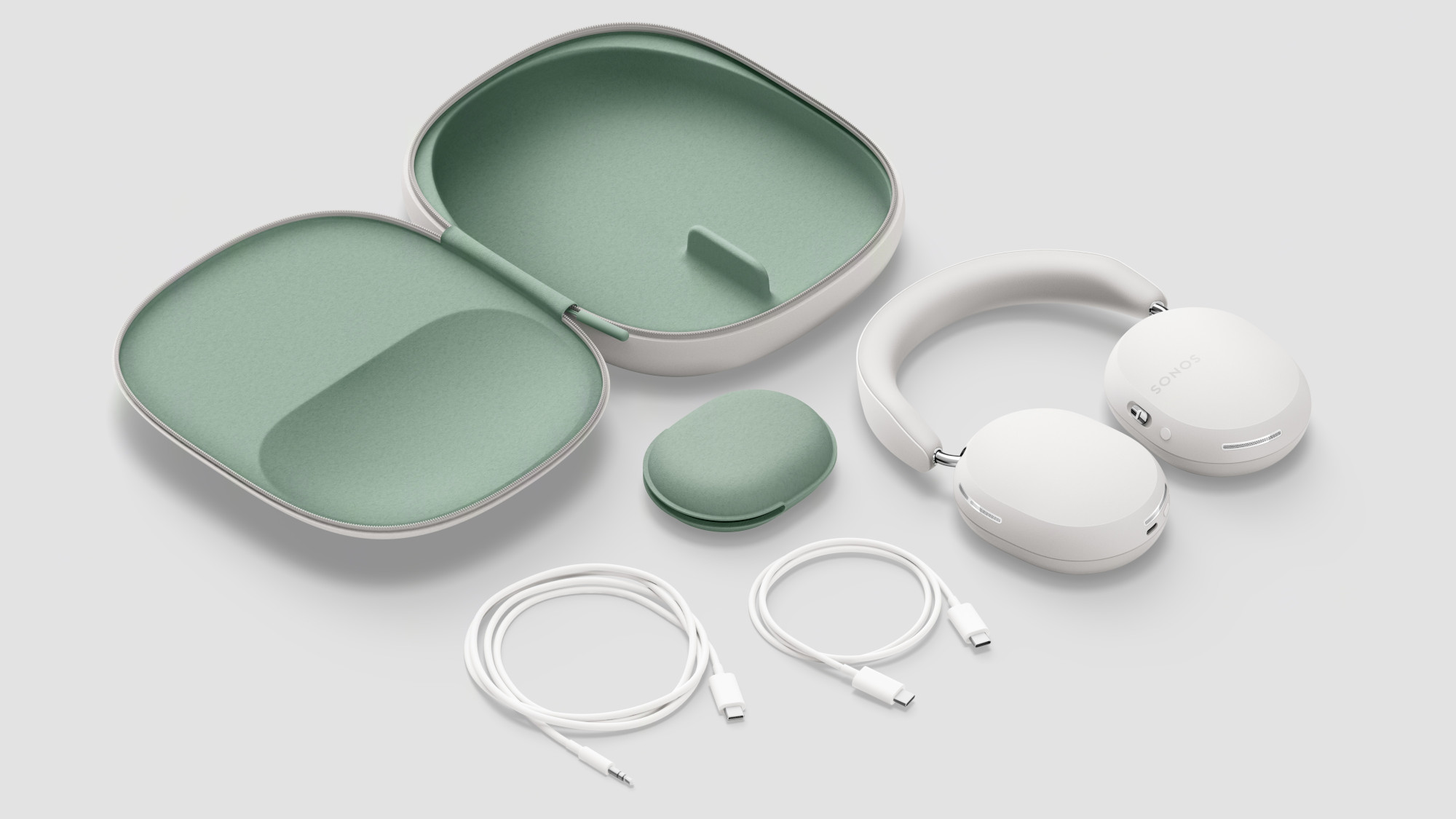 Sonos Ace עם נרתיק בצבע לבן רך