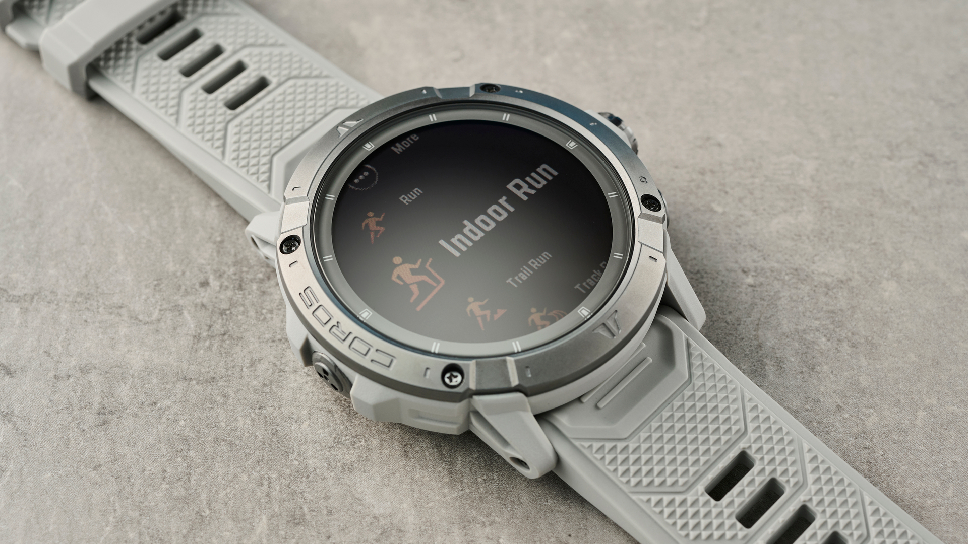 שעון חכם Coros Vertix 2S בצבעי הירח