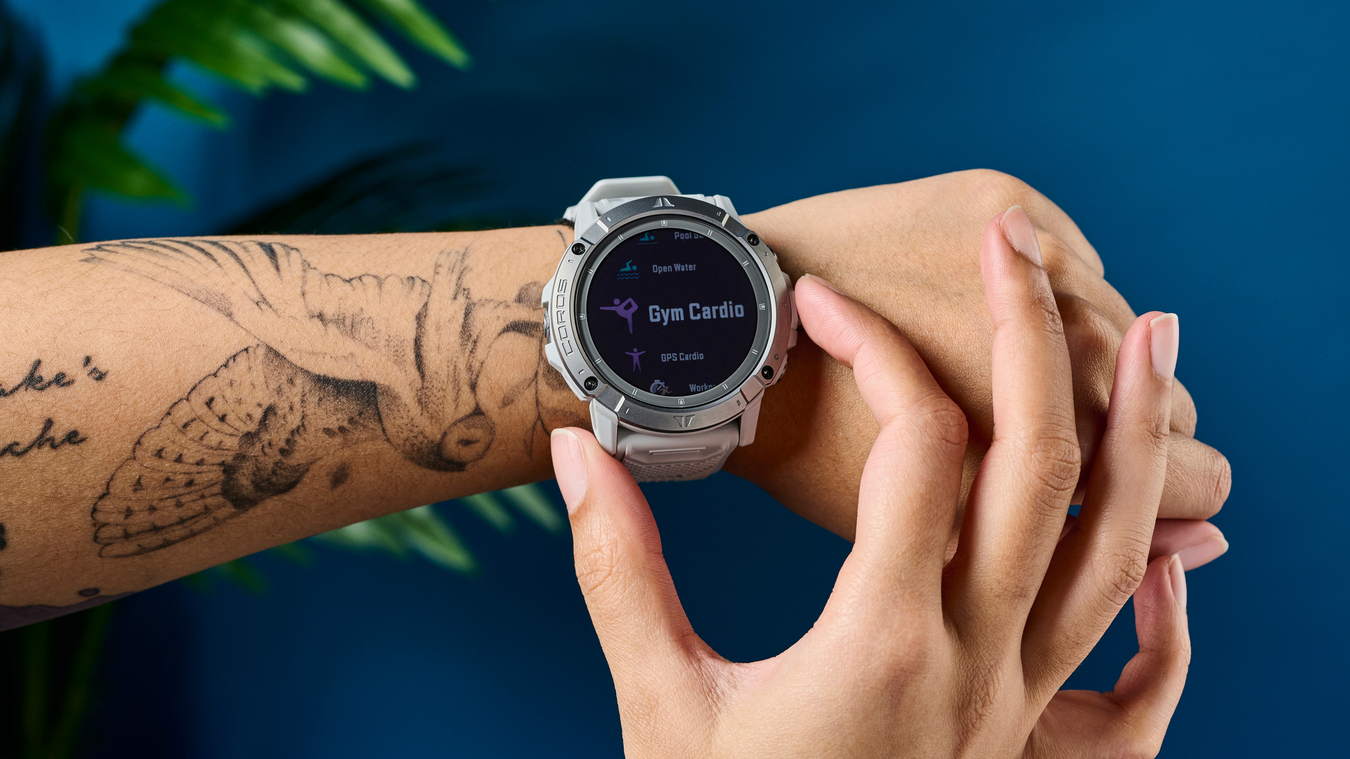 שעון חכם Coros Vertix 2S בצבעי הירח