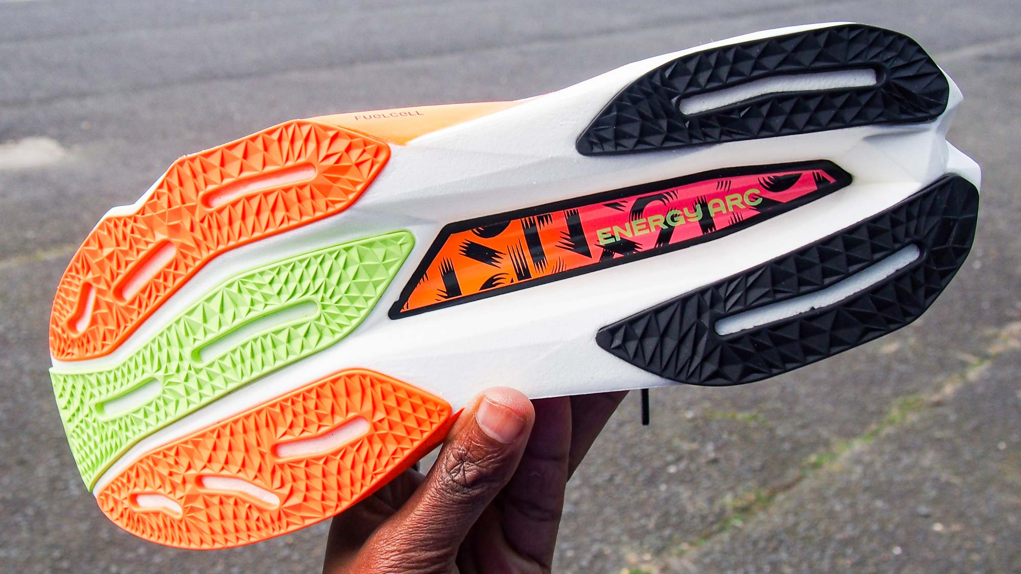 סוליה חיצונית של New Balance FuelCell SC Elite v4 מהדורת לונדון