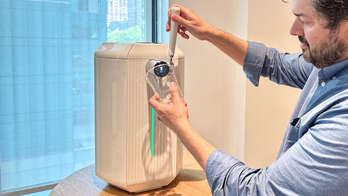 סקירת ערכת חליטה ביתית של iGulu F1: פשוט הוסף מים וחכה שהקסם יקרה מאת מייק פרוספרו פורסם ב-27 במאי 24 ערכת הבירה הביתית של iGulu F1 היא פשוטה מאוד לשימוש, ומייצר בירה טובה.  אבל זה לא זול, ויש מבחר מוגבל של מה שאתה יכול לעשות.