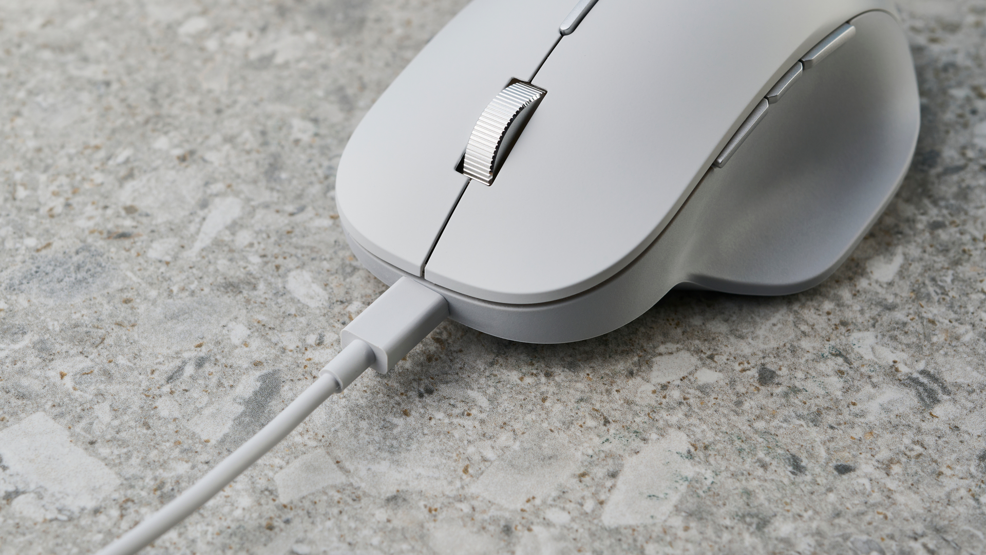 עכבר אלחוטי לבן של Microsoft Surface Precision