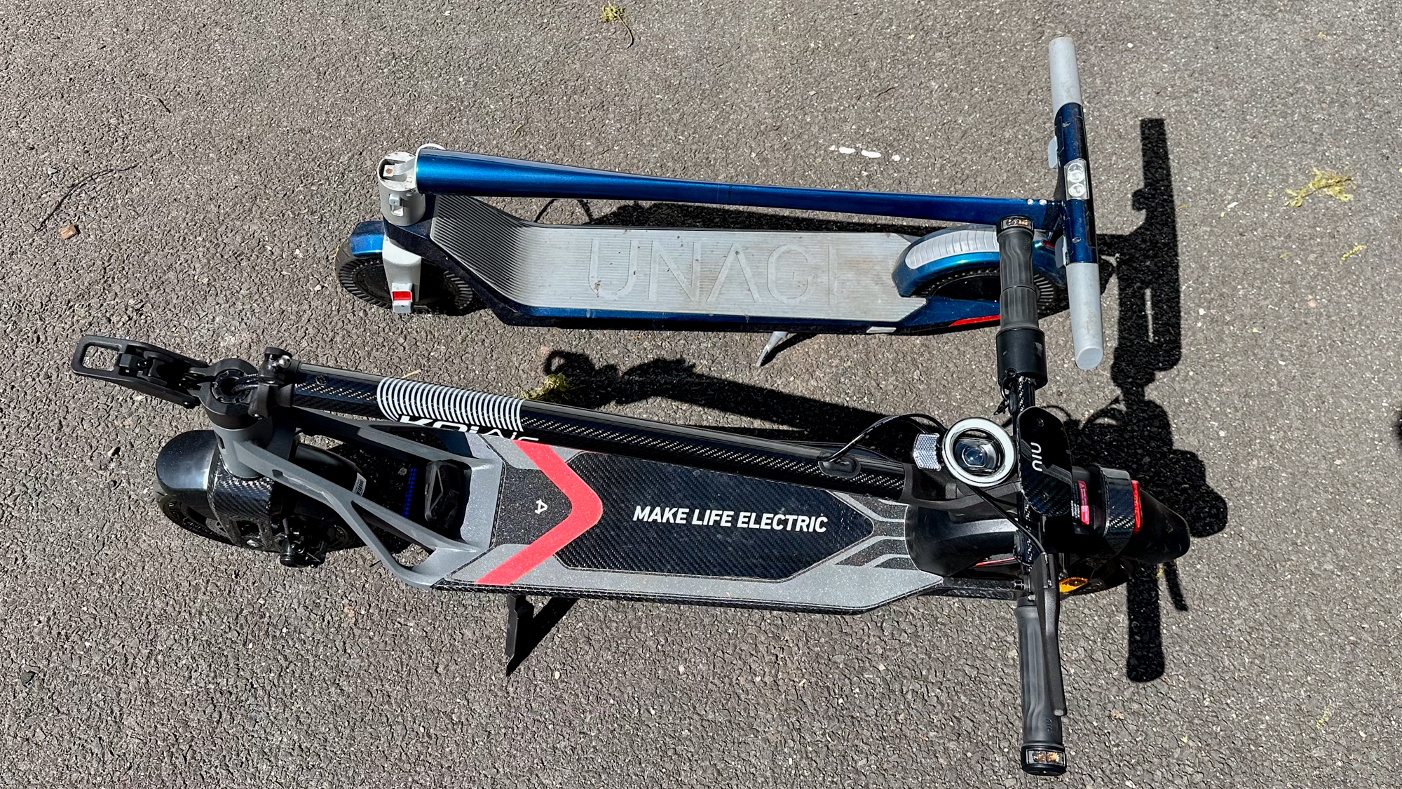 NIU KQi Air ליד Unagi Model One