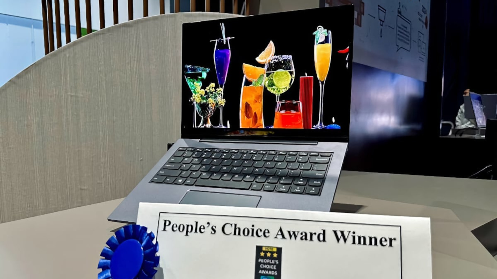 אב טיפוס מסך TCL CSOT NanoLED