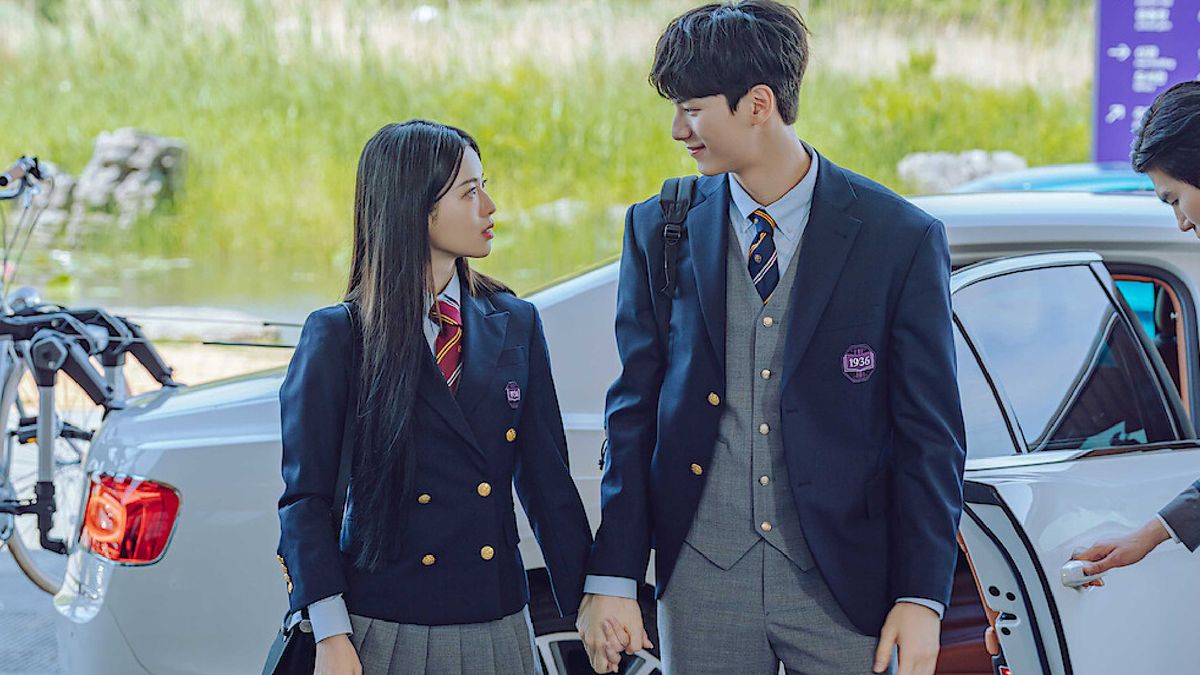 Roh Jeong Eui and Lee Chae-Min in Hierarchy on Netflix