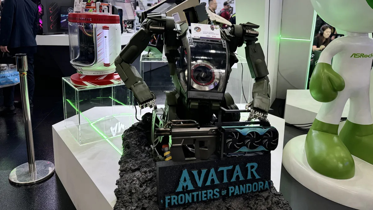 AsRock Avatar Frontiers של רובוט פנדורה PC.
