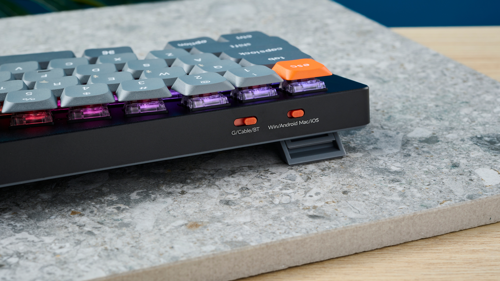 מקלדת ארגונומית אלחוטית Keychron K11 Max עם פריסה של 65% אליס