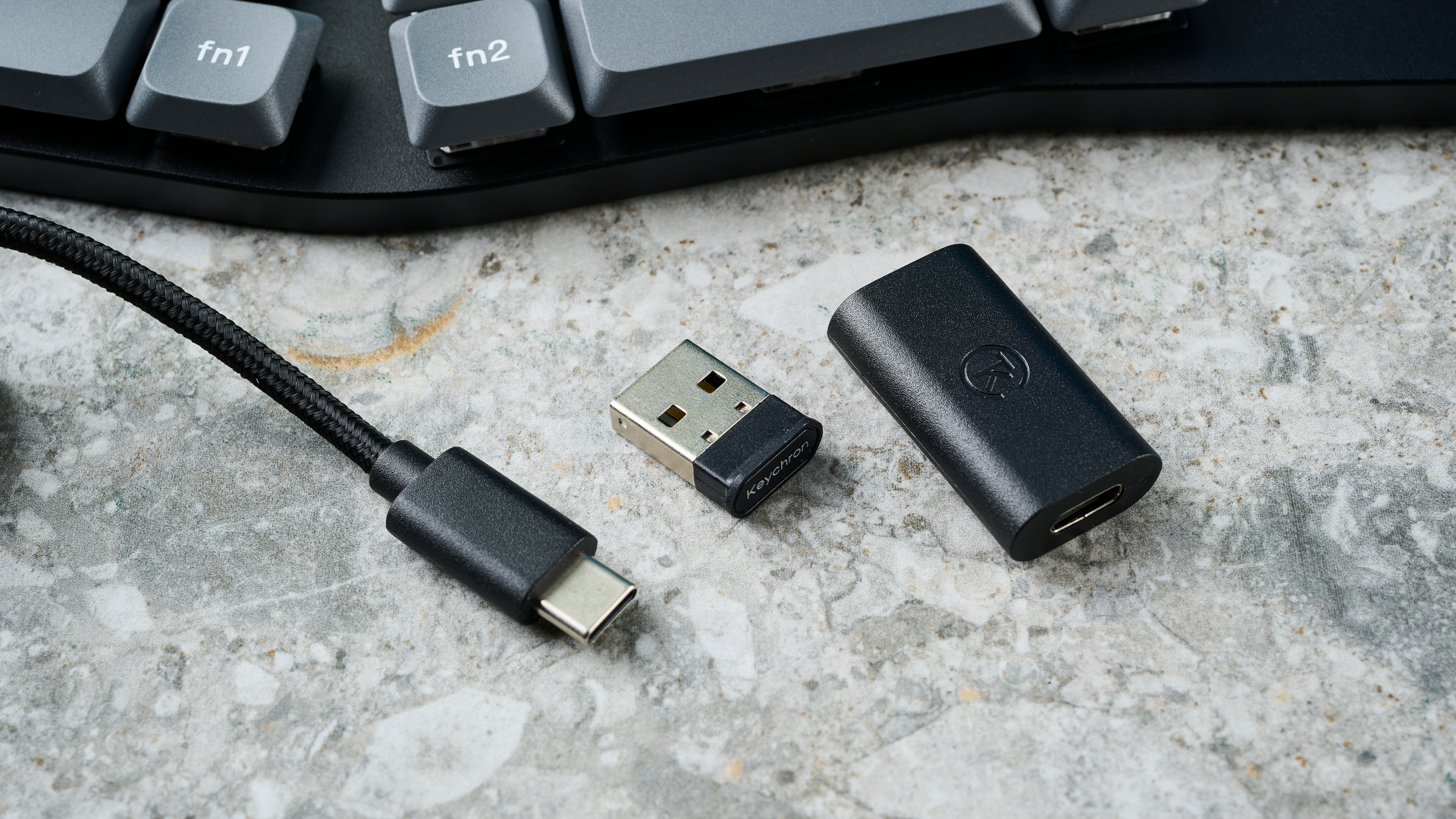 מקלדת ארגונומית אלחוטית Keychron K11 Max עם פריסה של 65% אליס