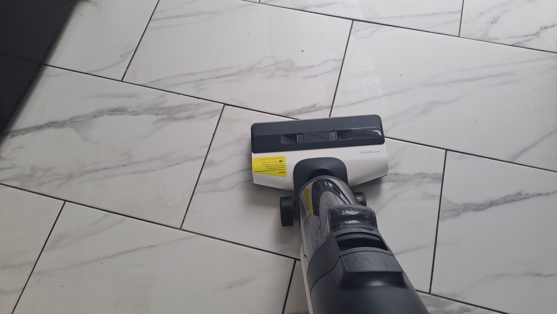 שואב אבק רטוב יבש או אריחים לבנים של Tineco Floor One S5 Extreme Smart Wireless