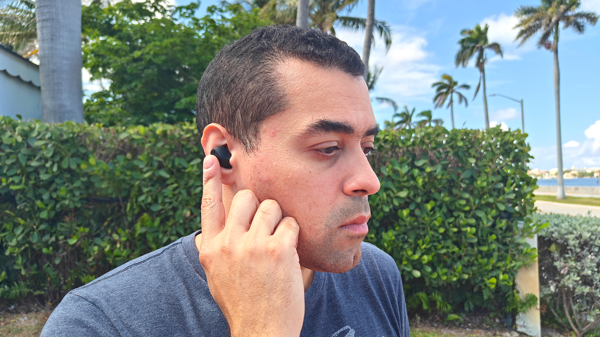 סקירת Sennheiser Accentum True Wireless מאת Alex Bracetti שפורסמה ב-17 ...