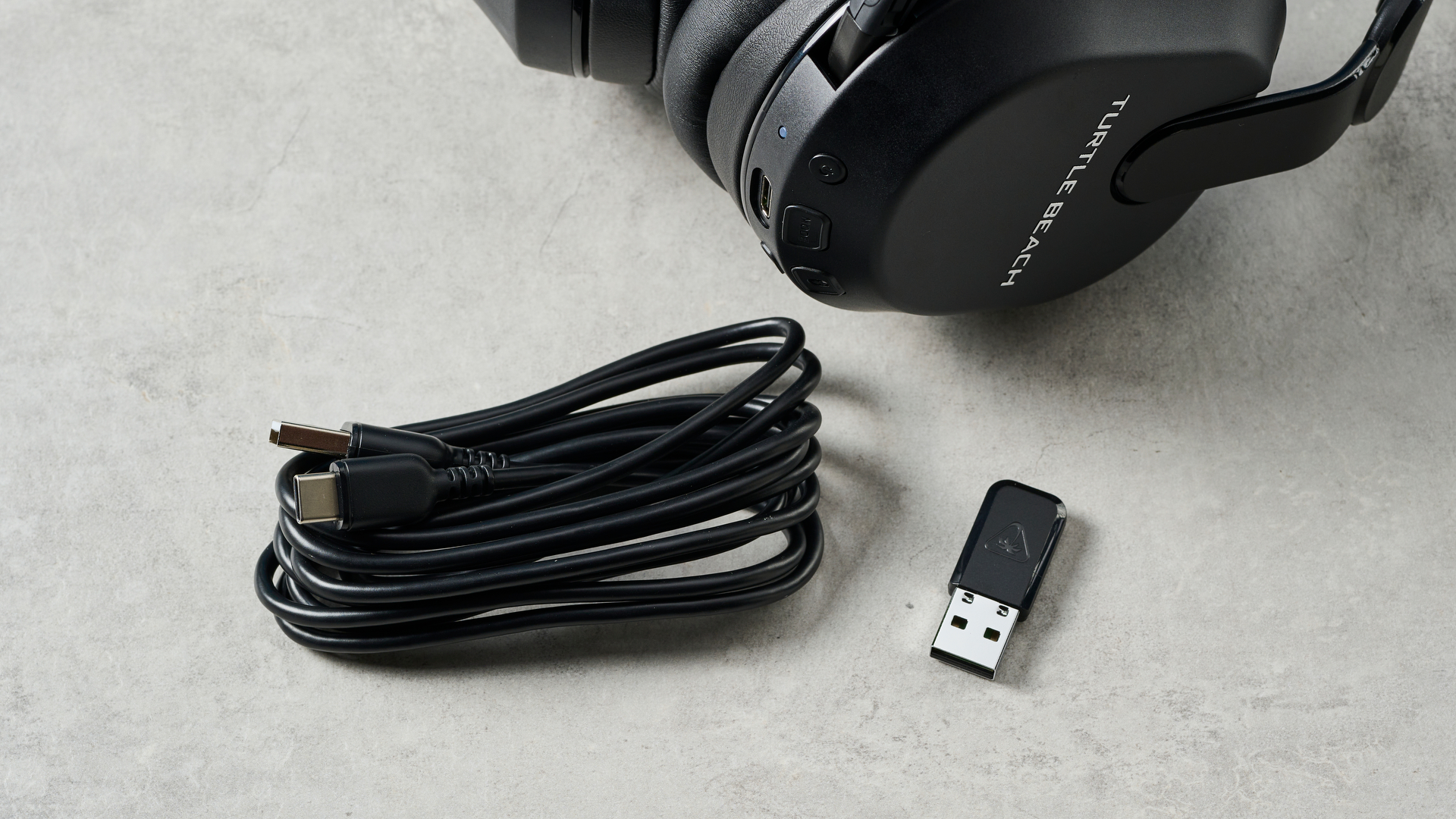 אוזניות גיימינג אלחוטיות שחורות של Turtle Beach Stealth 500