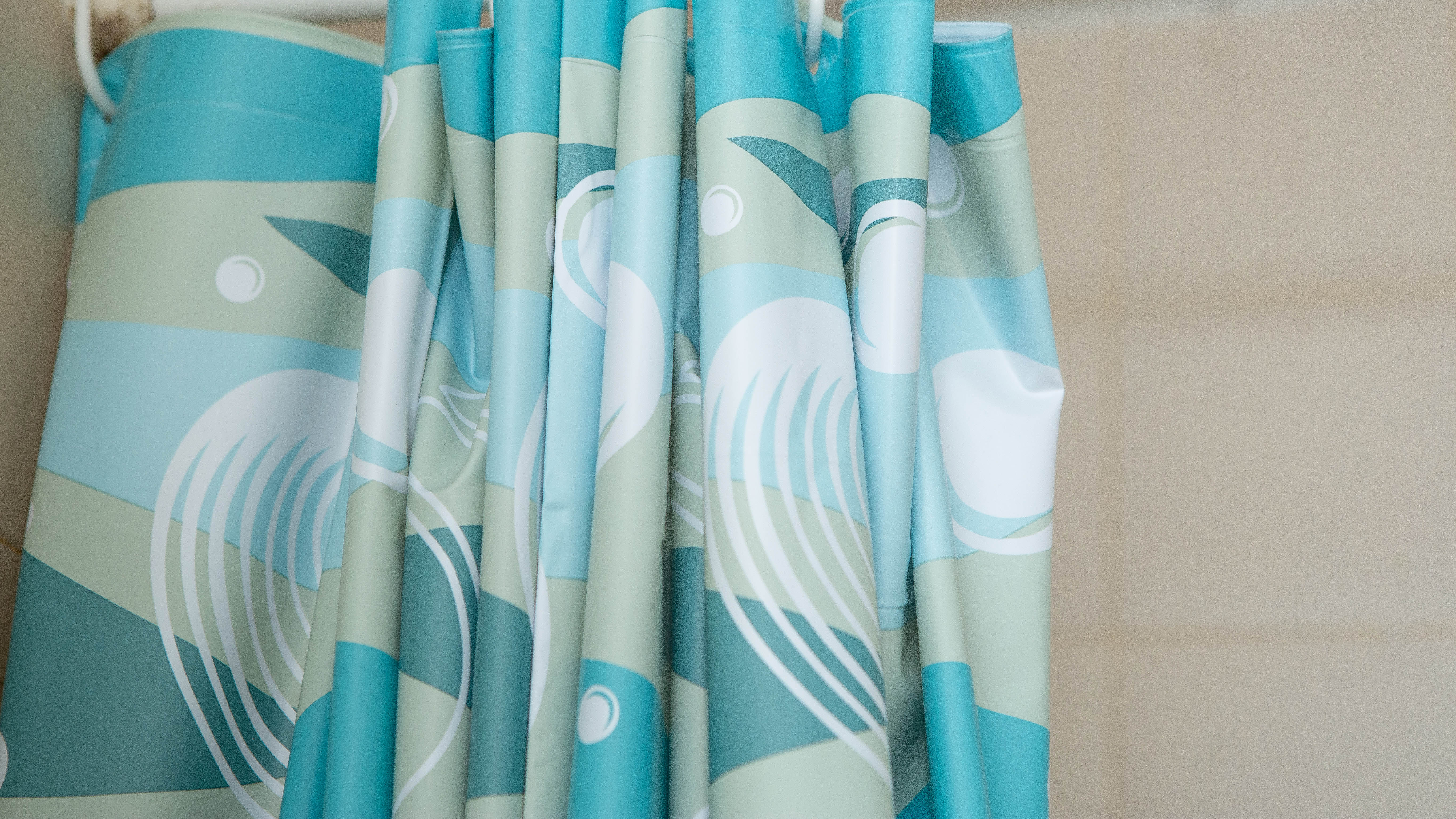 וילון מקלחת כחול לבן