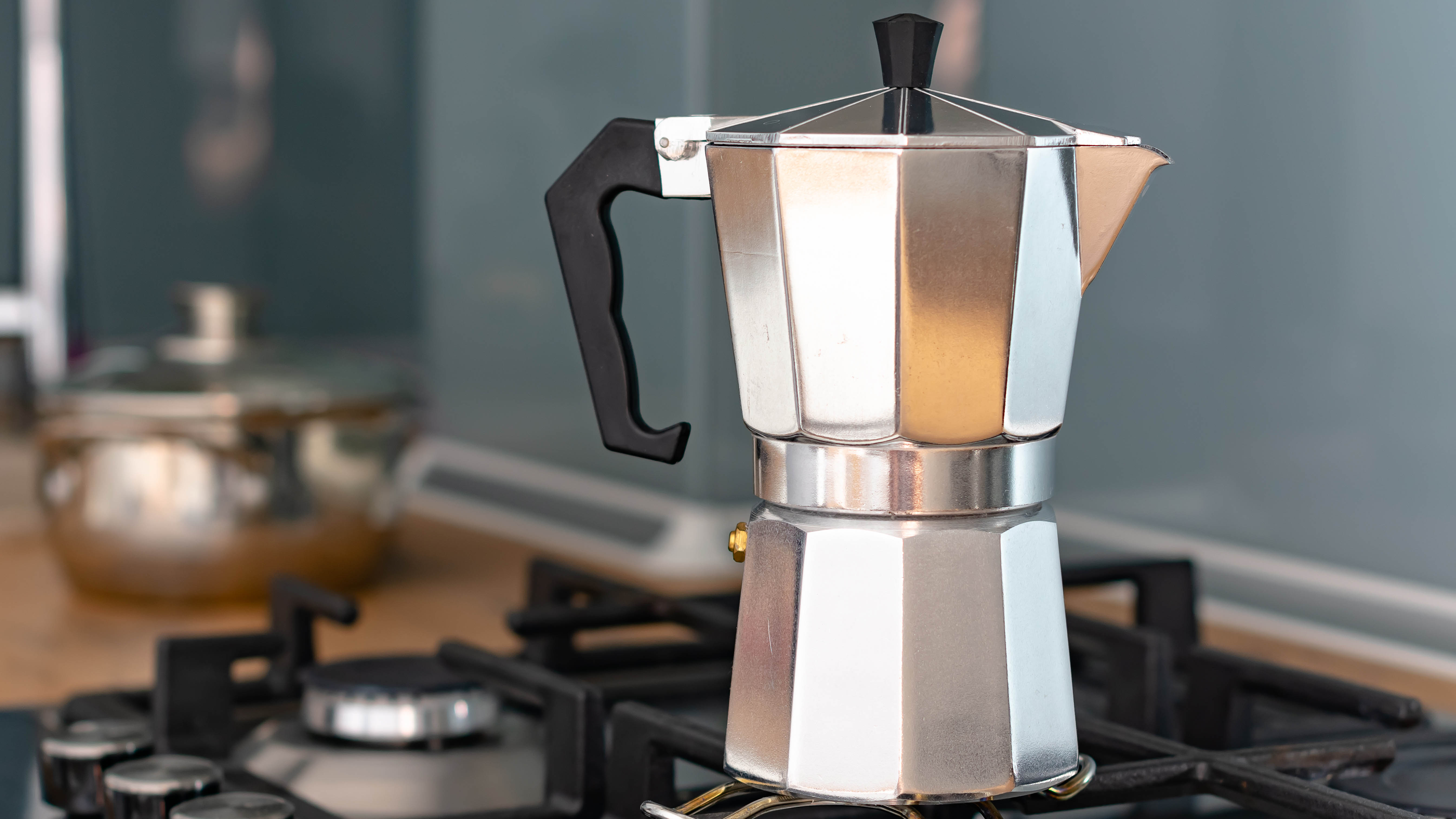 סיר מוקה על כיריים