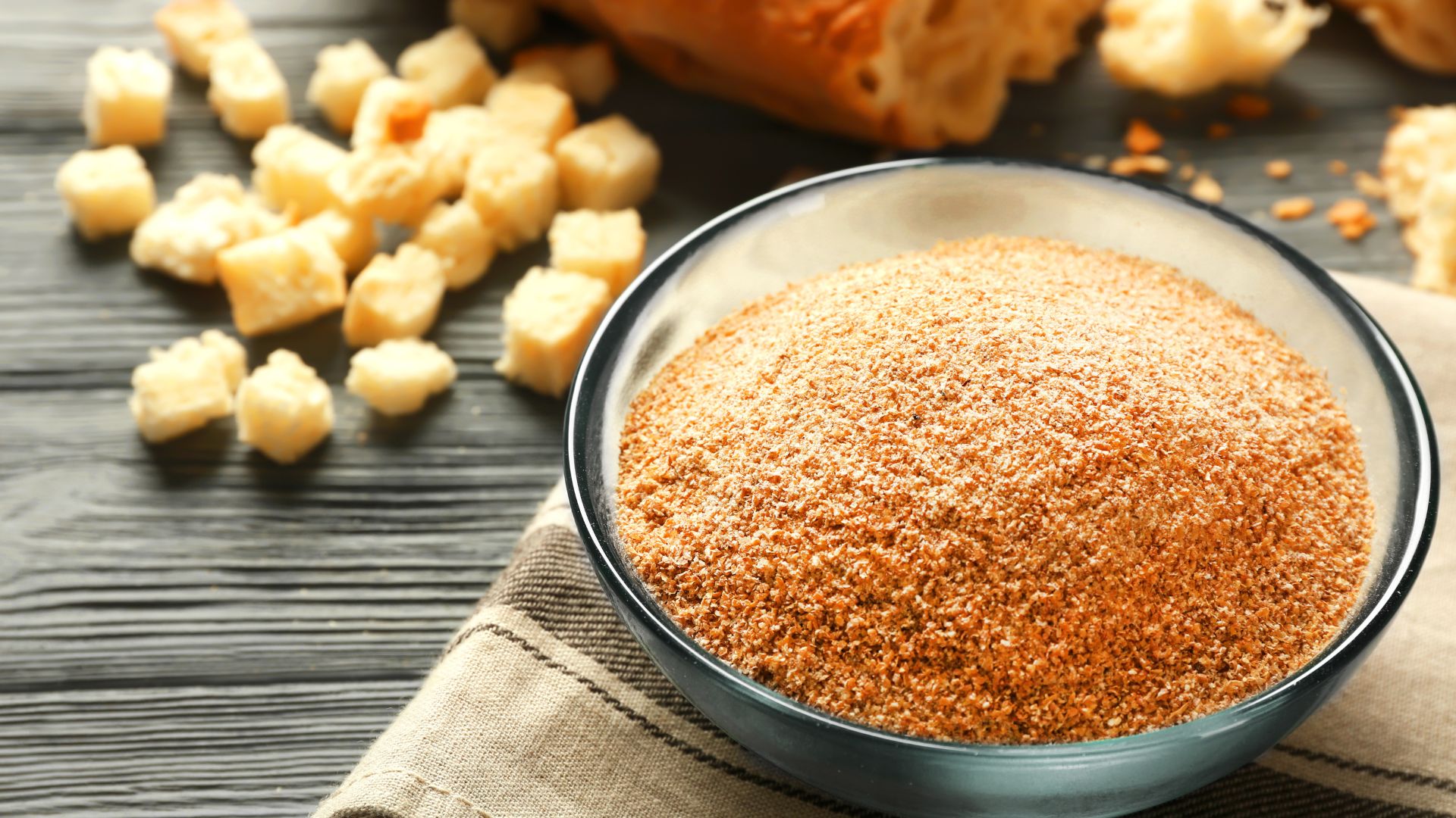 קערת פירורי לחם טריים