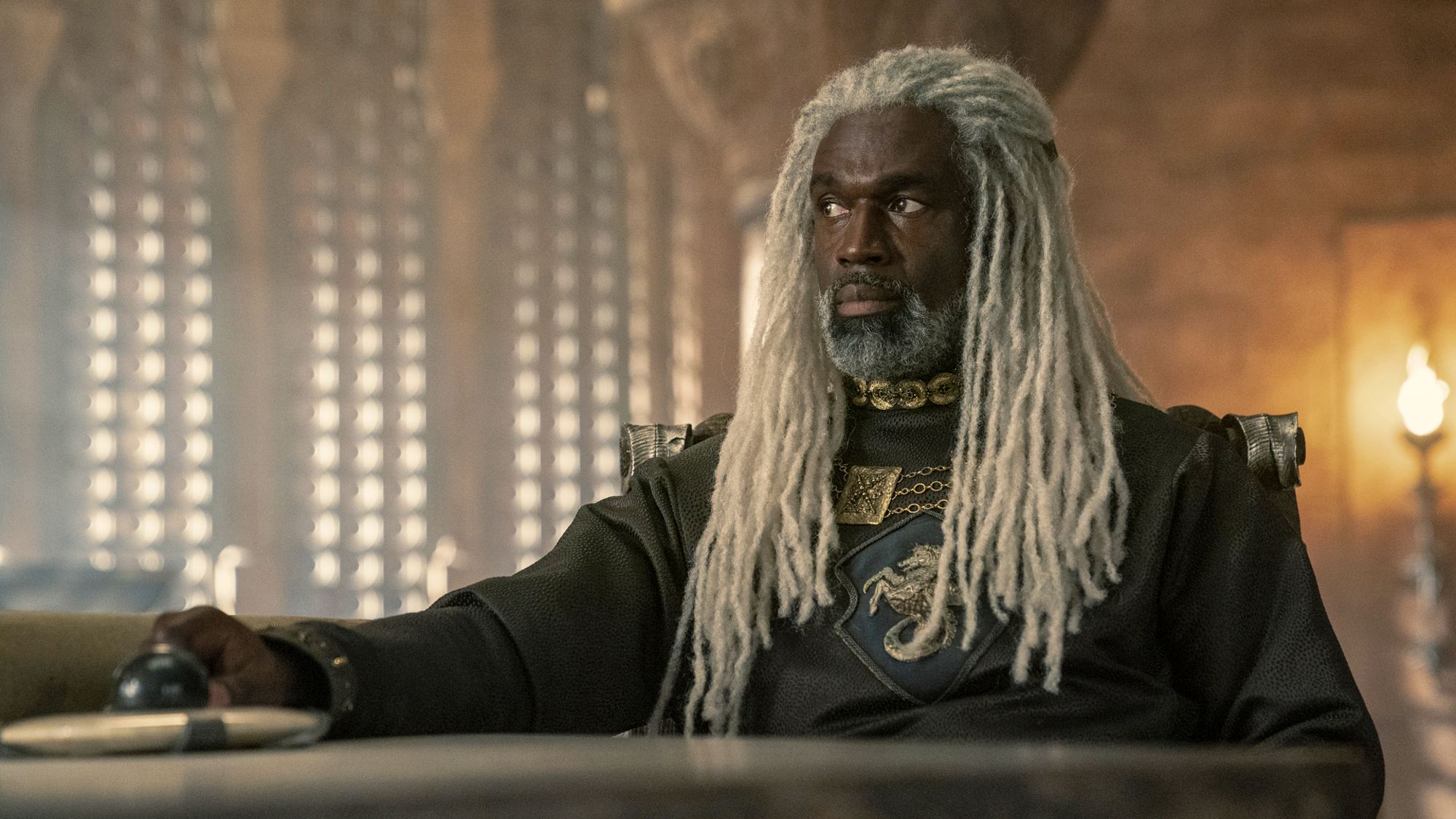 סטיב טוסיין בתור קורליס ולריון ב