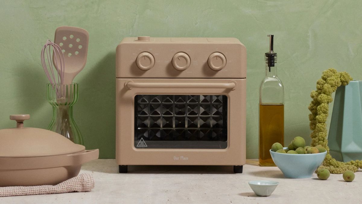 ניסיתי את ה-Our Place Wonder Oven שנמכר אזל במשך שבוע - האם הוא עומד בהייפ? מאת Helen McCue פורסם ב-24 ביוני 24 The Our Place Wonder Oven הוא חמוד, קומפקטי ופשוט לשימוש ללא מאמץ, אך הוא מגיע עם פשרות הן בביצועים והן בעיצוב.