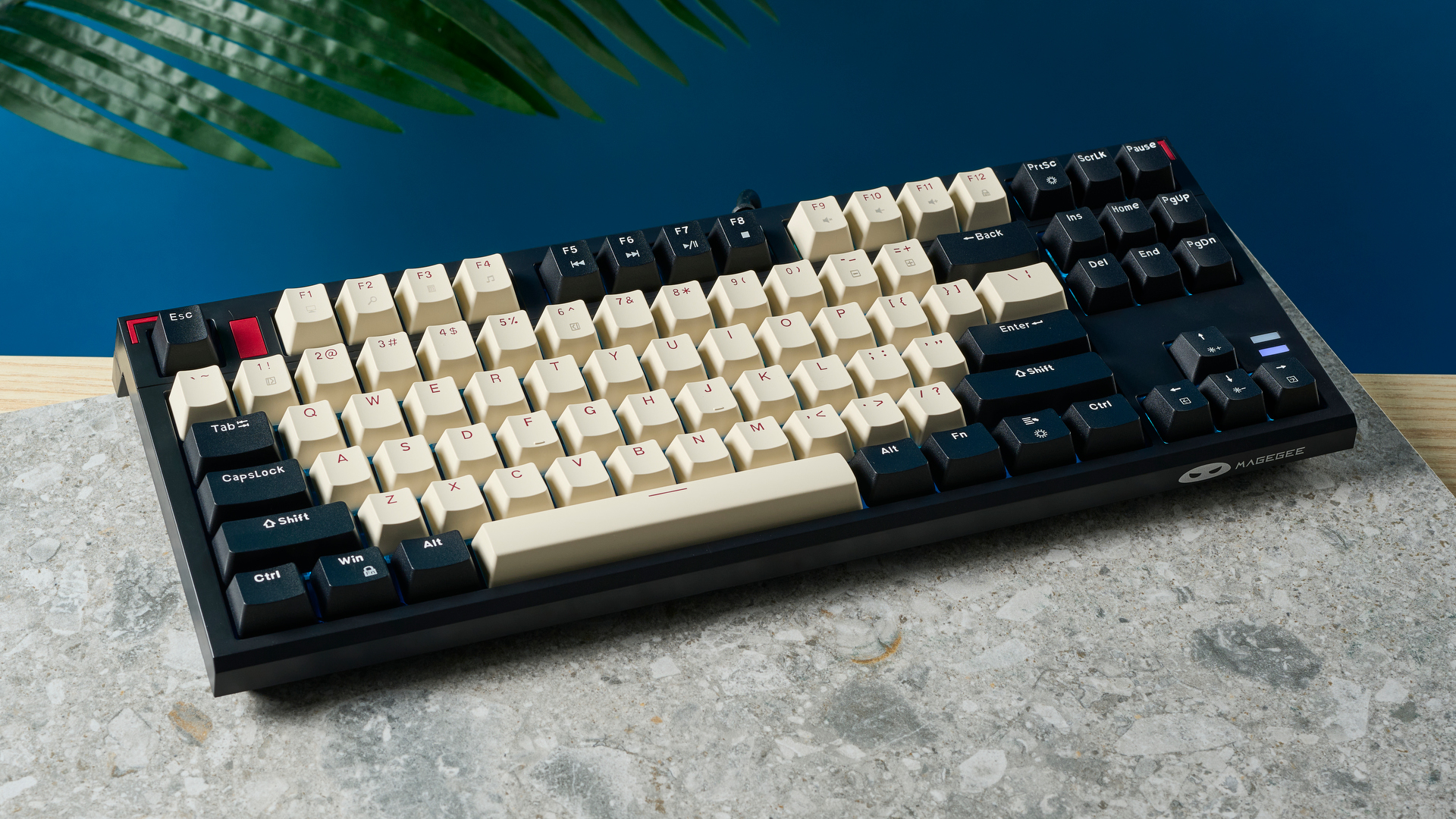 מקלדת גיימינג חוטית בשחור, לבן ואדום MageGee Sky87