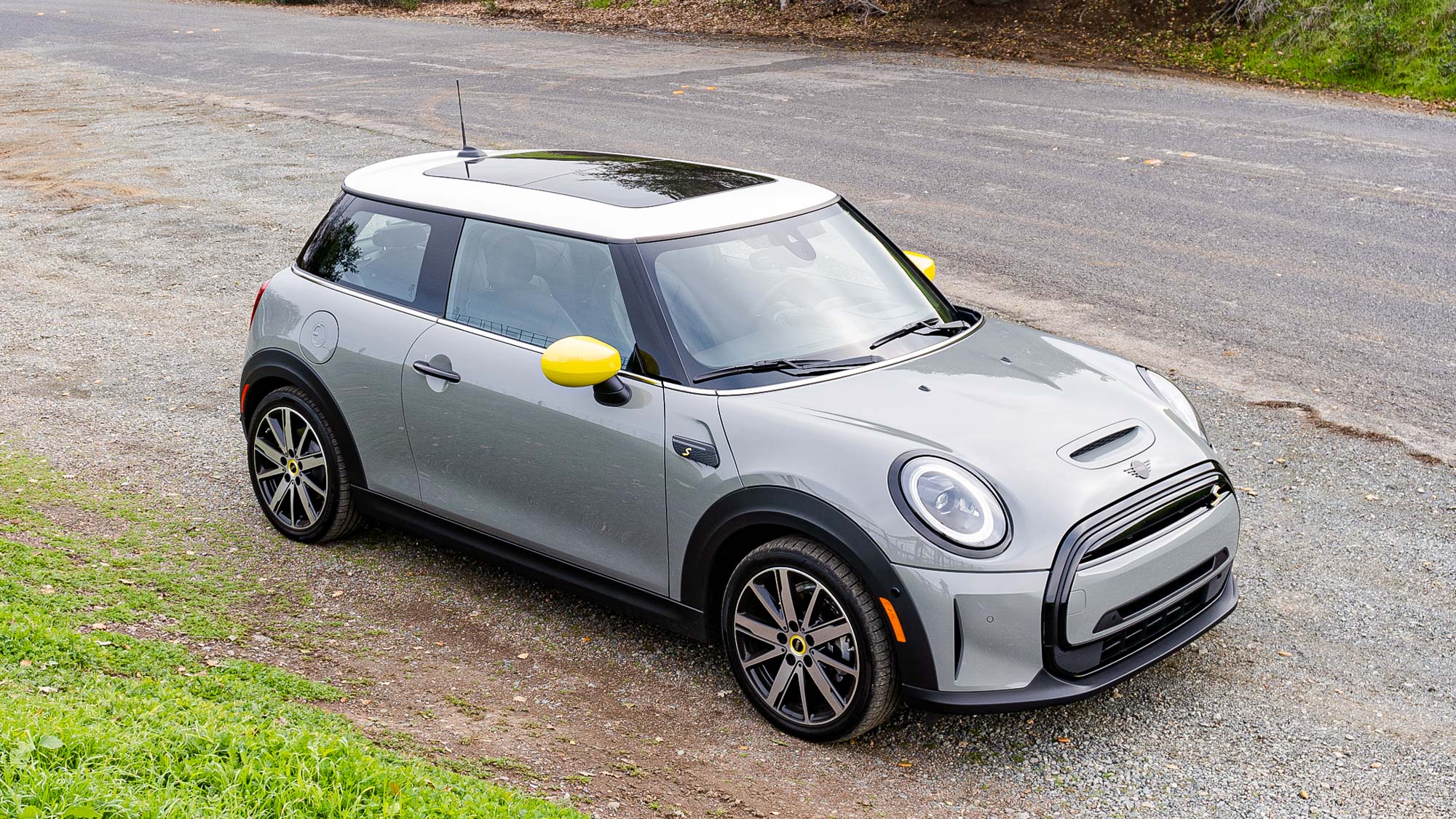 מבט מהצד של Mini SE