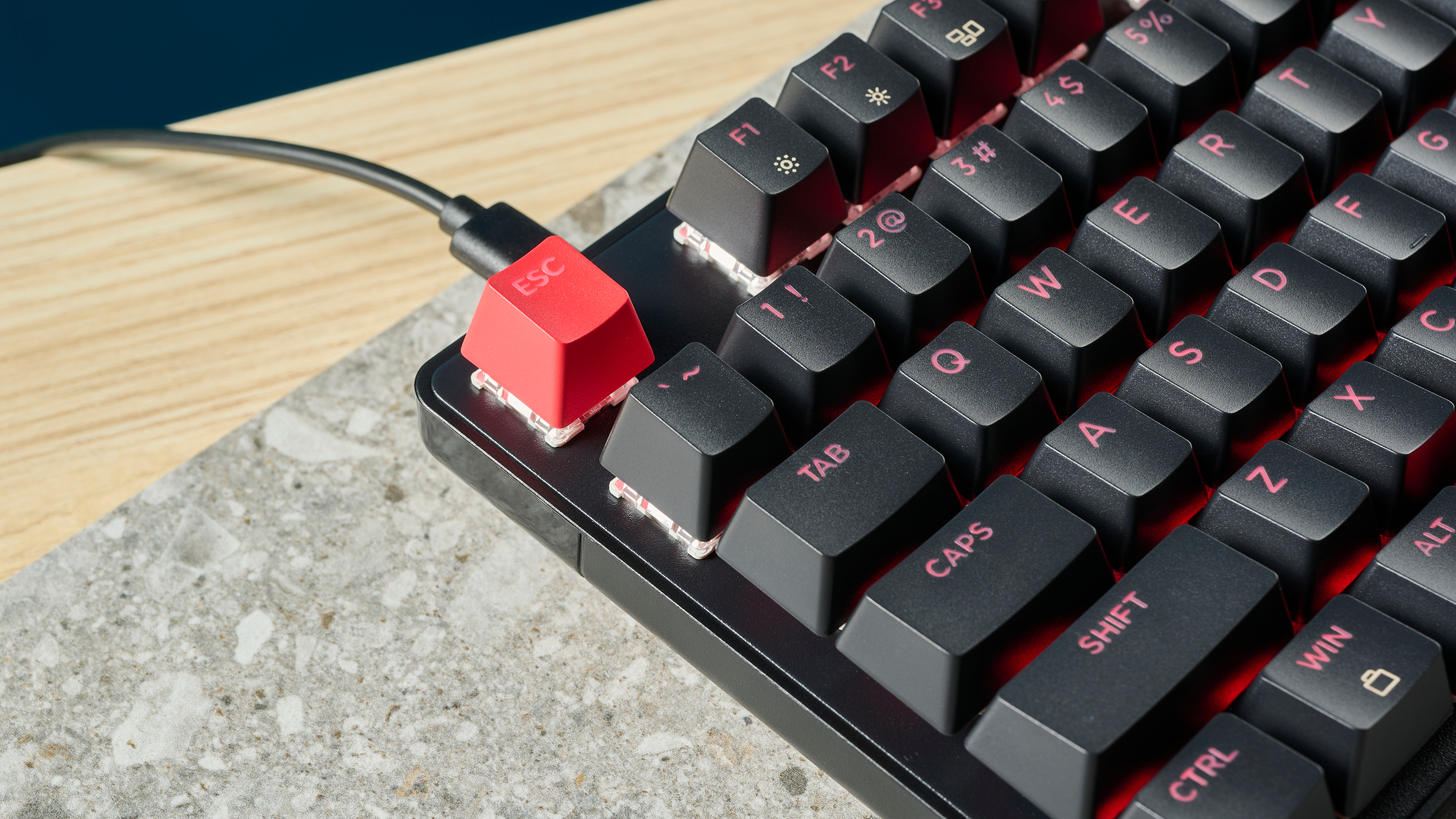 מקלדת מכנית שחורה של Lemokey X1 budget