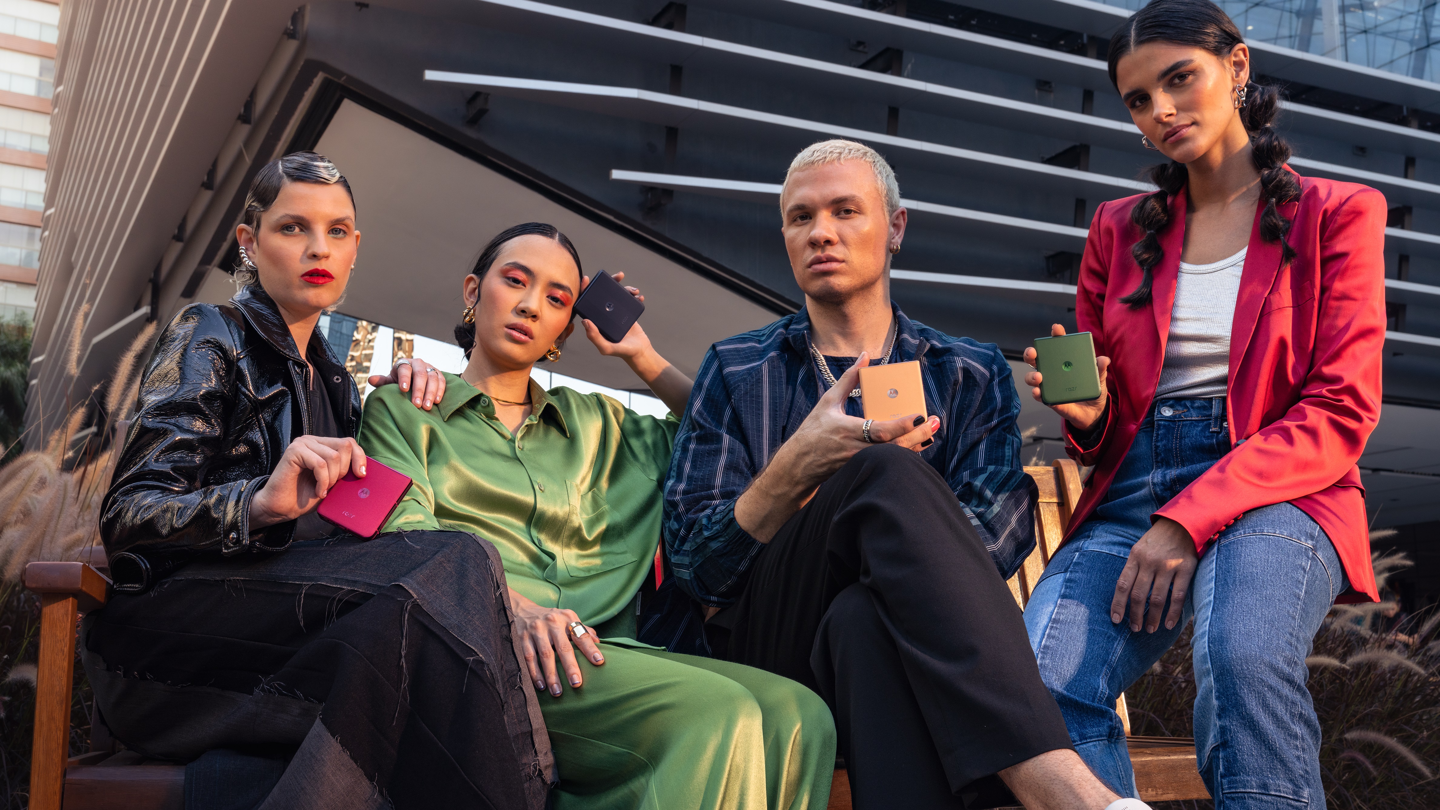 צילומי סגנון חיים של motorlla razr plus 2024