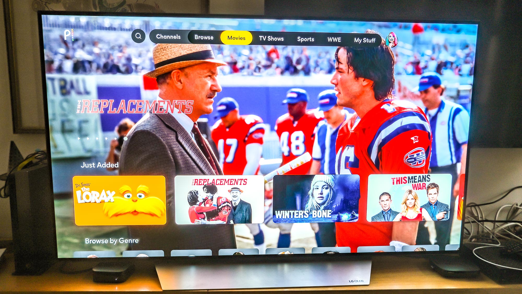 אפליקציית Peacock מציגה את The Replacements in the Movies