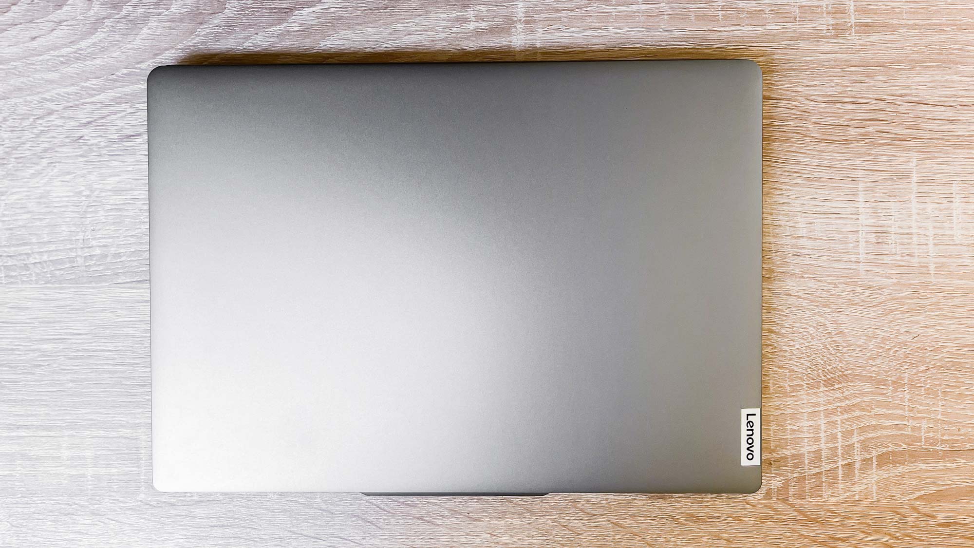 יחידת סקירה של Lenovo Slim 7 (2024).