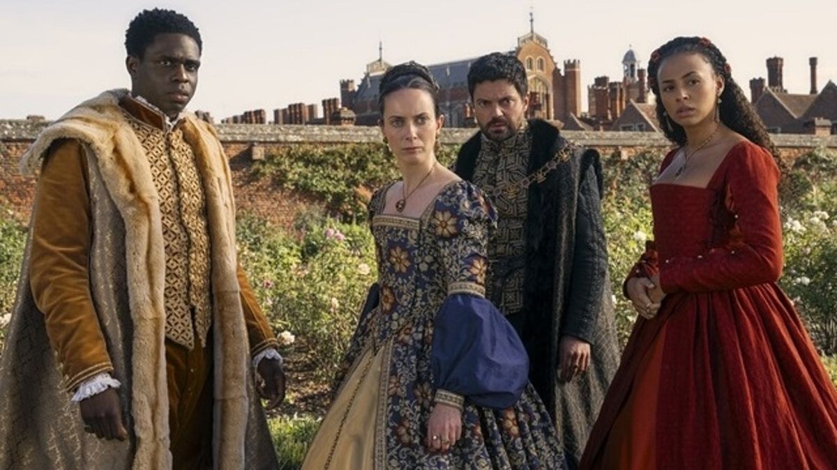 Jordan Peters as King Edward, Kate O