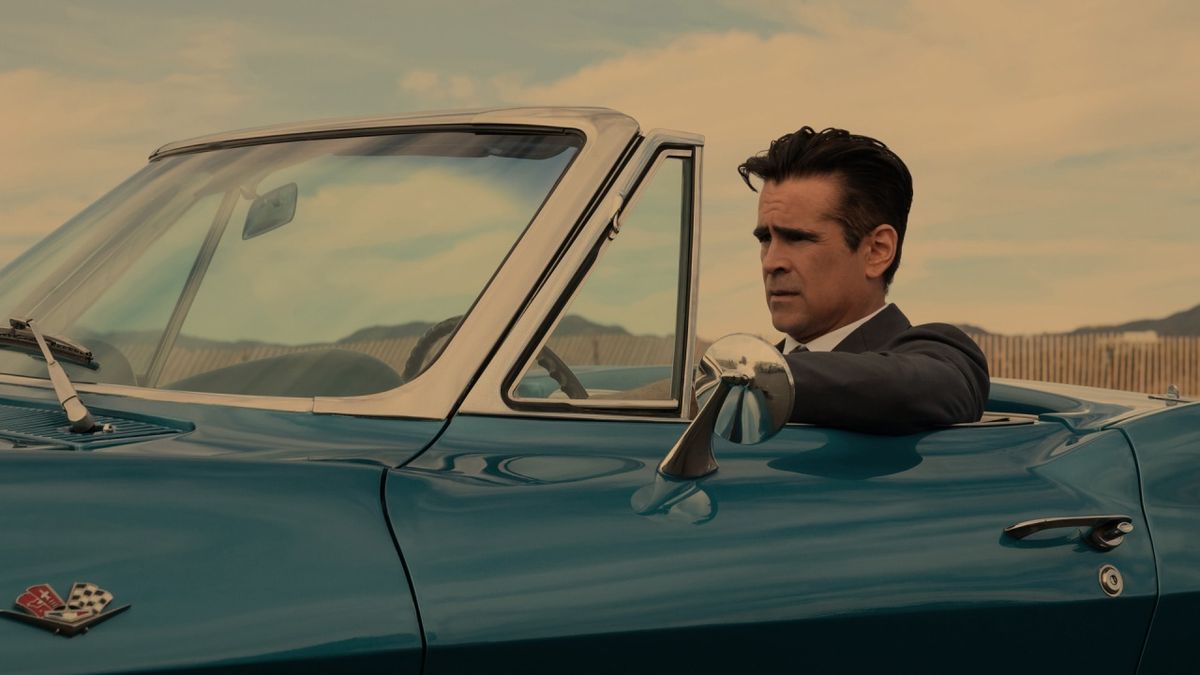 John Sugar (Colin Farrell) rides in a convertible car in