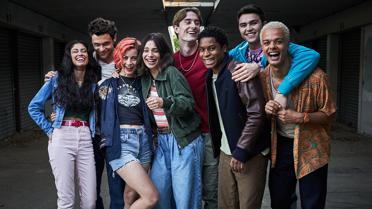 Season 2 cast of Tell Me Everything