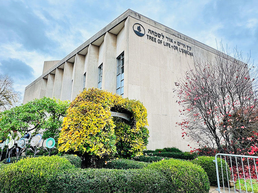 אישה מקליפורניה נידונה בגין מאות איומים טלפוניים בבית הכנסת "עץ החיים".