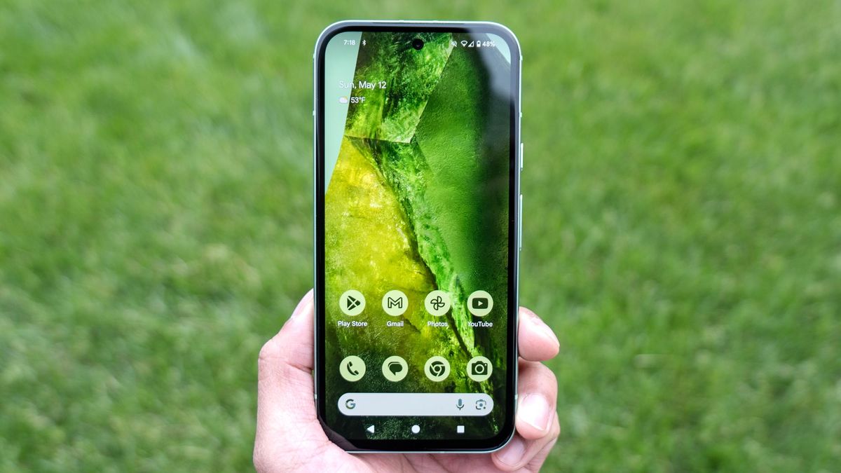 Google Pixel 8a.