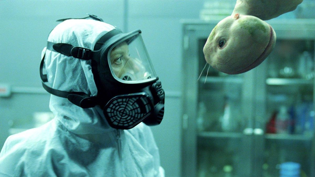 Sarah Polley as Elsa Kast in