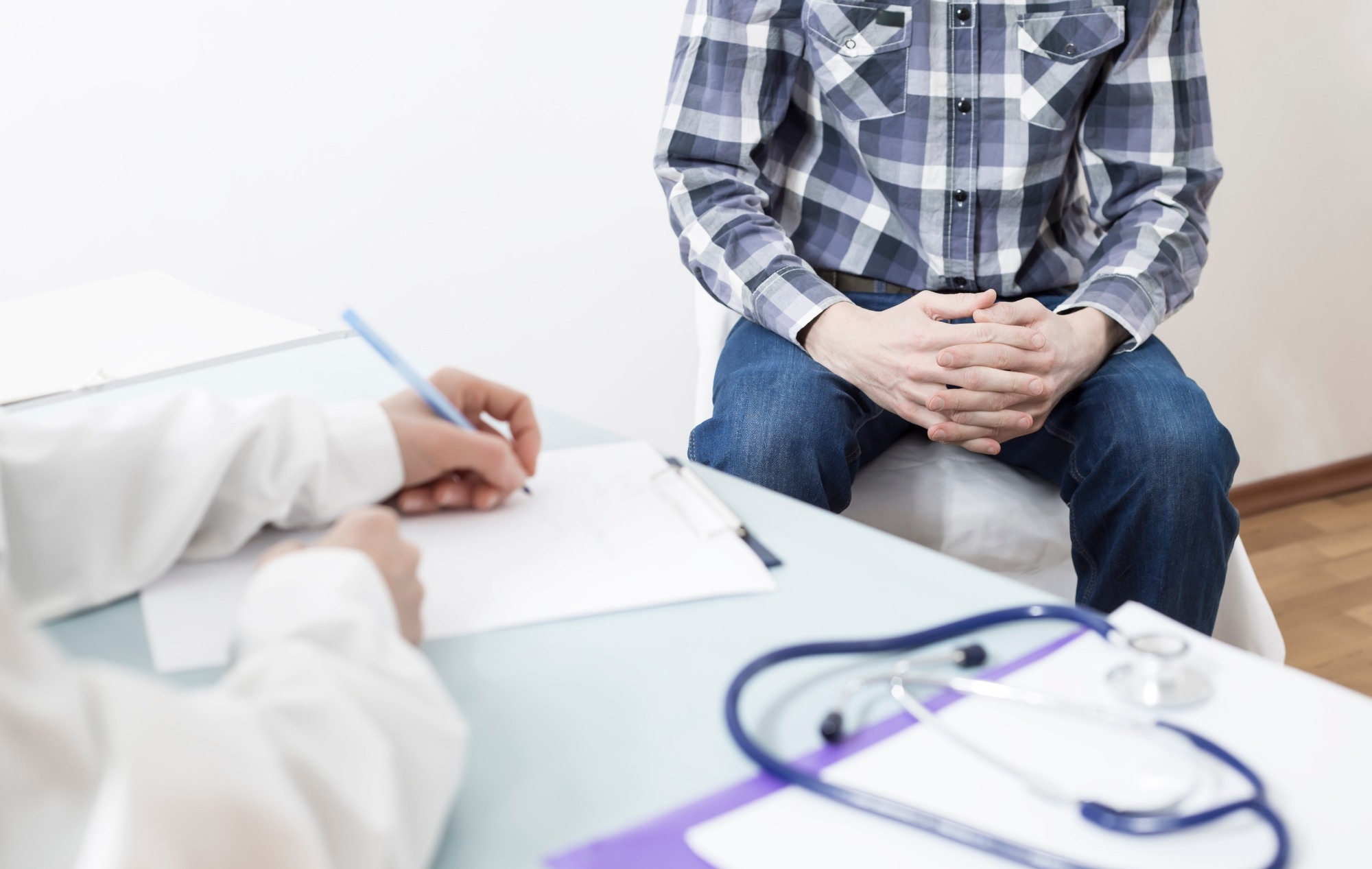 Study: Disclosure of Sexually Transmitted Infections to Sexual Partners: A Systematic Critical Literature Review. Image Credit: Tutatamafilm/Shutterstock.com