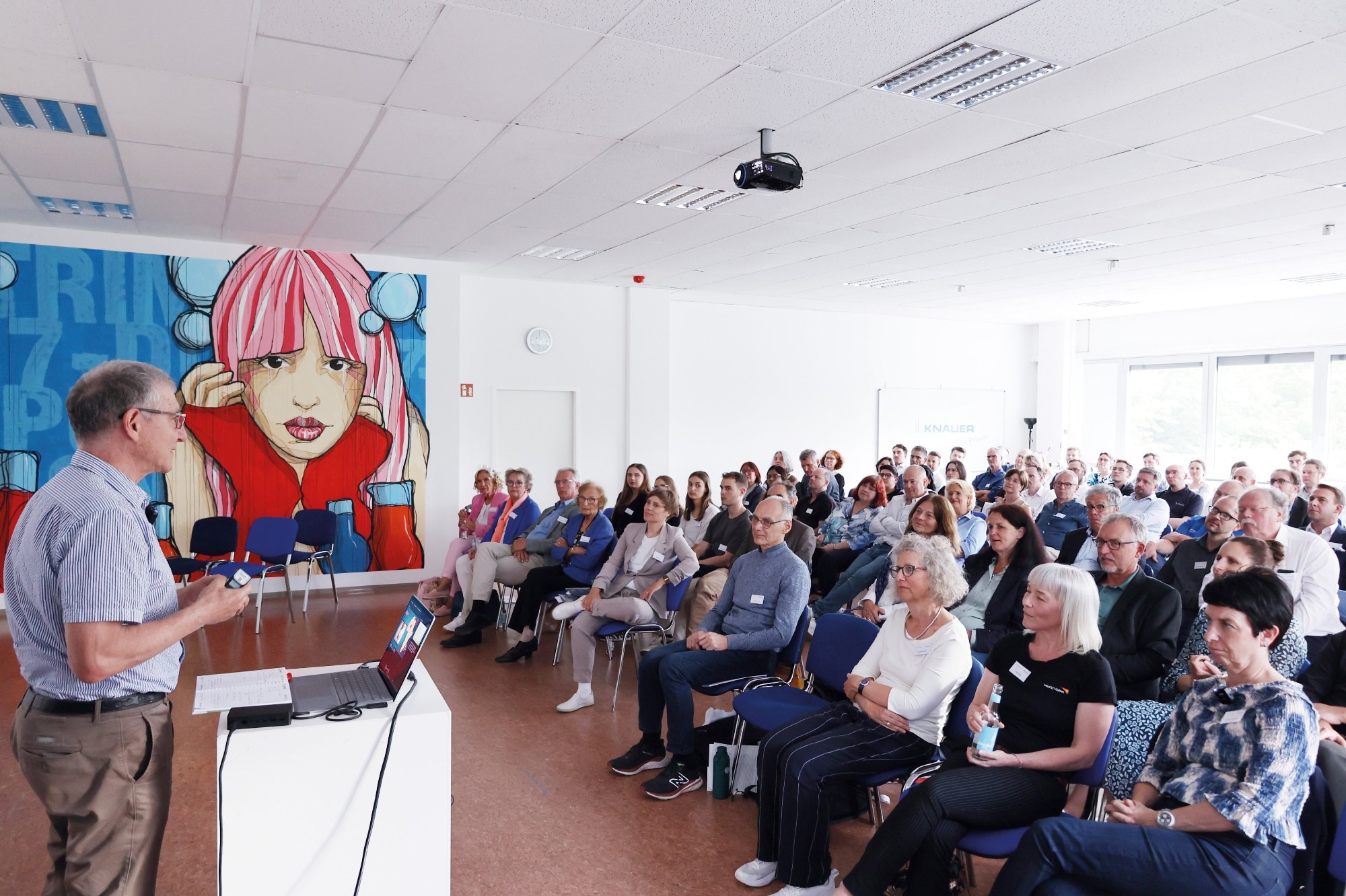 צא לירוק בגאנה "יוצר היערות" טונירינאודו עם חזון עולמי באתר בקנאואר