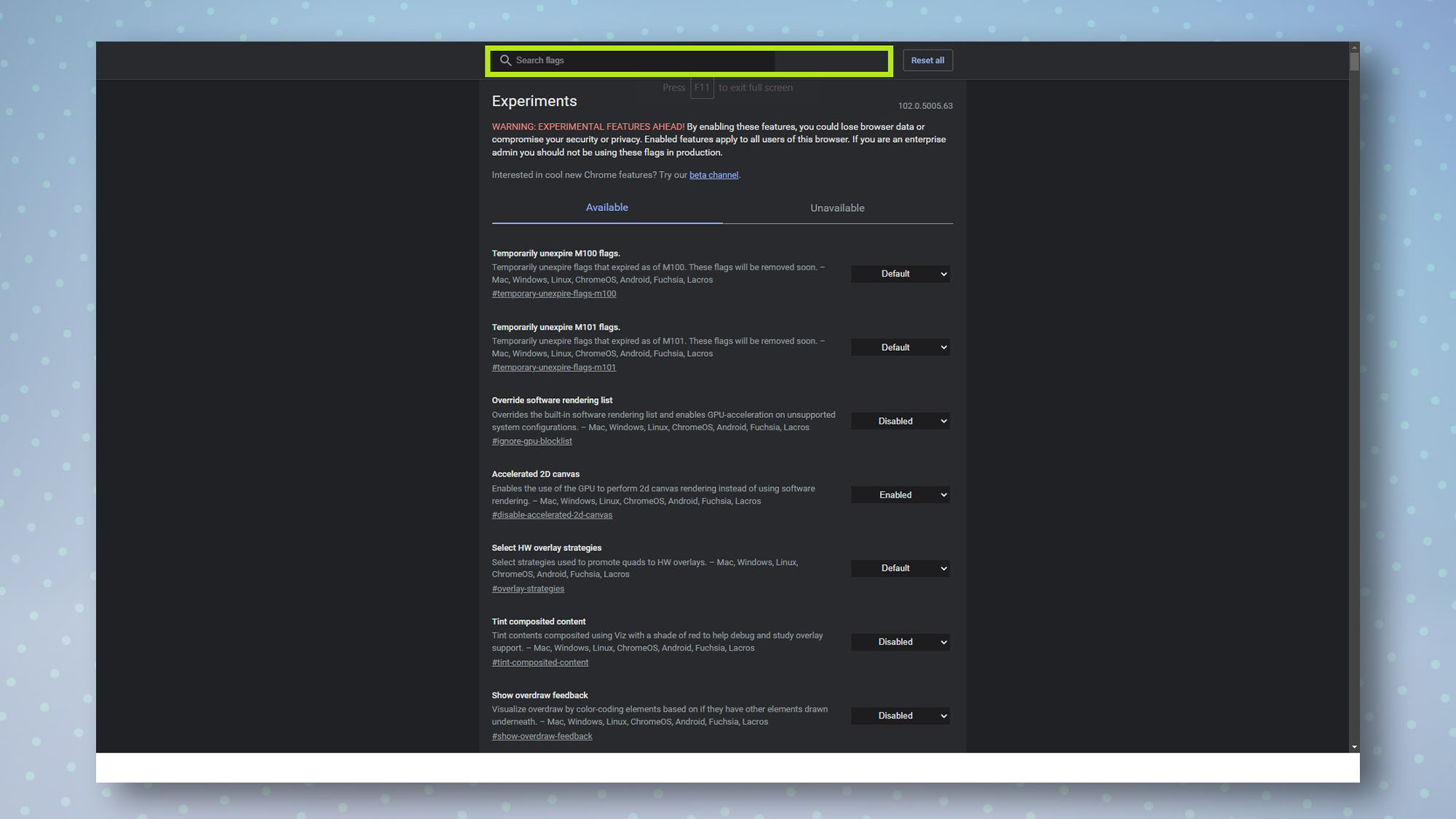 צילומי מסך המציגים את השלבים הנדרשים להפעלה והשבתה של דגלי כרום במחשב Windows